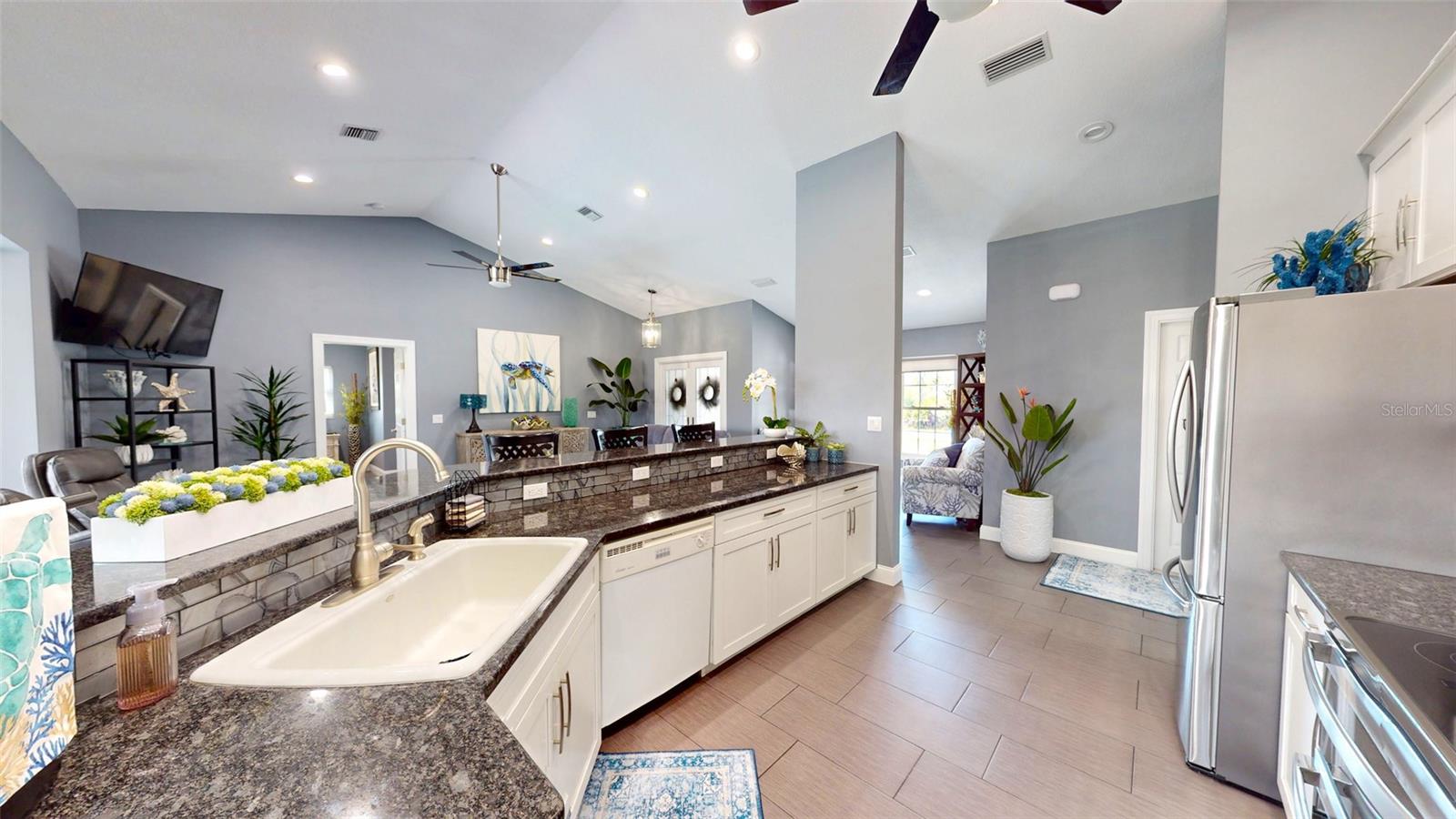 3268 MONTGOMERY DR, PORT CHARLOTTE, FL, 33981