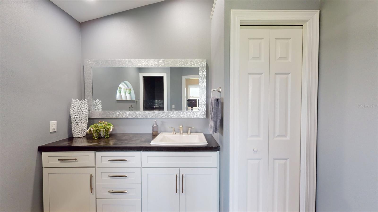 3268 MONTGOMERY DR, PORT CHARLOTTE, FL, 33981