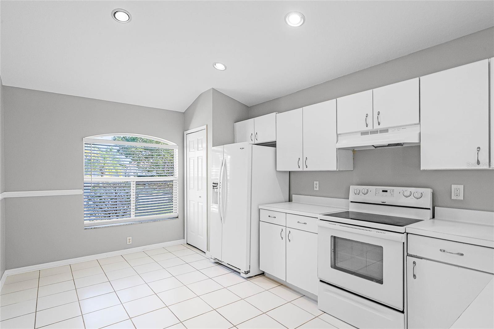 1096 BALLYSHANNON PKWY, ORLANDO, FL, 32828