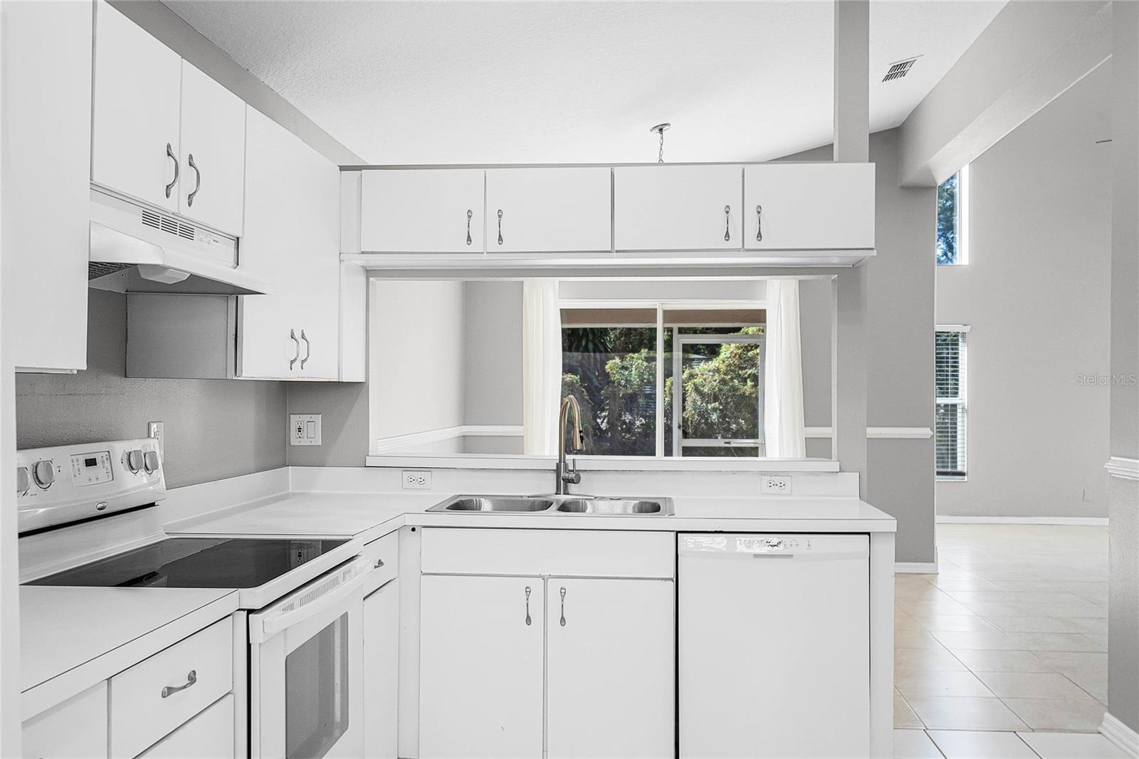 1096 BALLYSHANNON PKWY, ORLANDO, FL, 32828