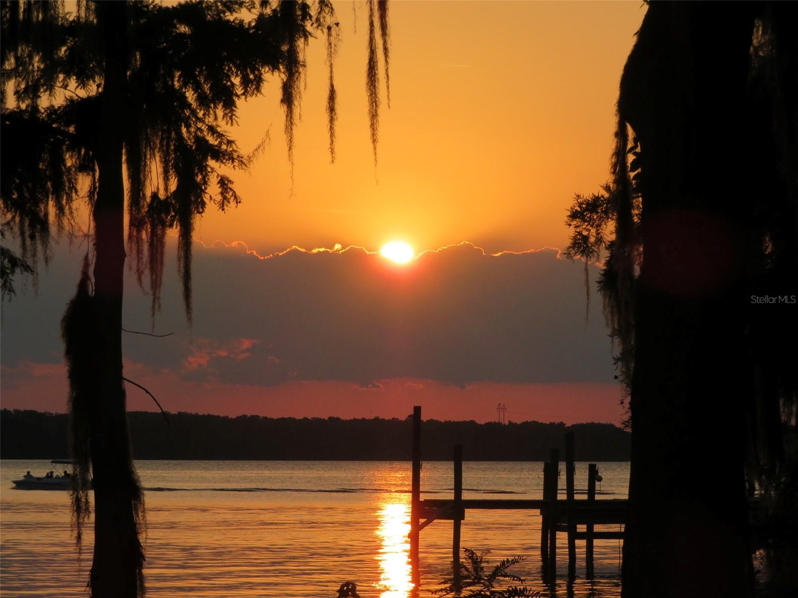 1189 COUNTY ROAD 309, CRESCENT CITY, FL, 32112