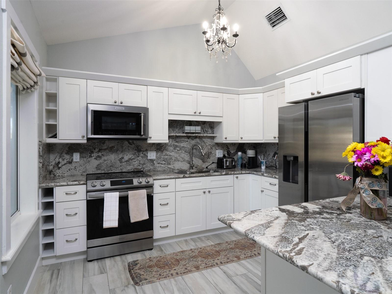 OM696206 Property Photo