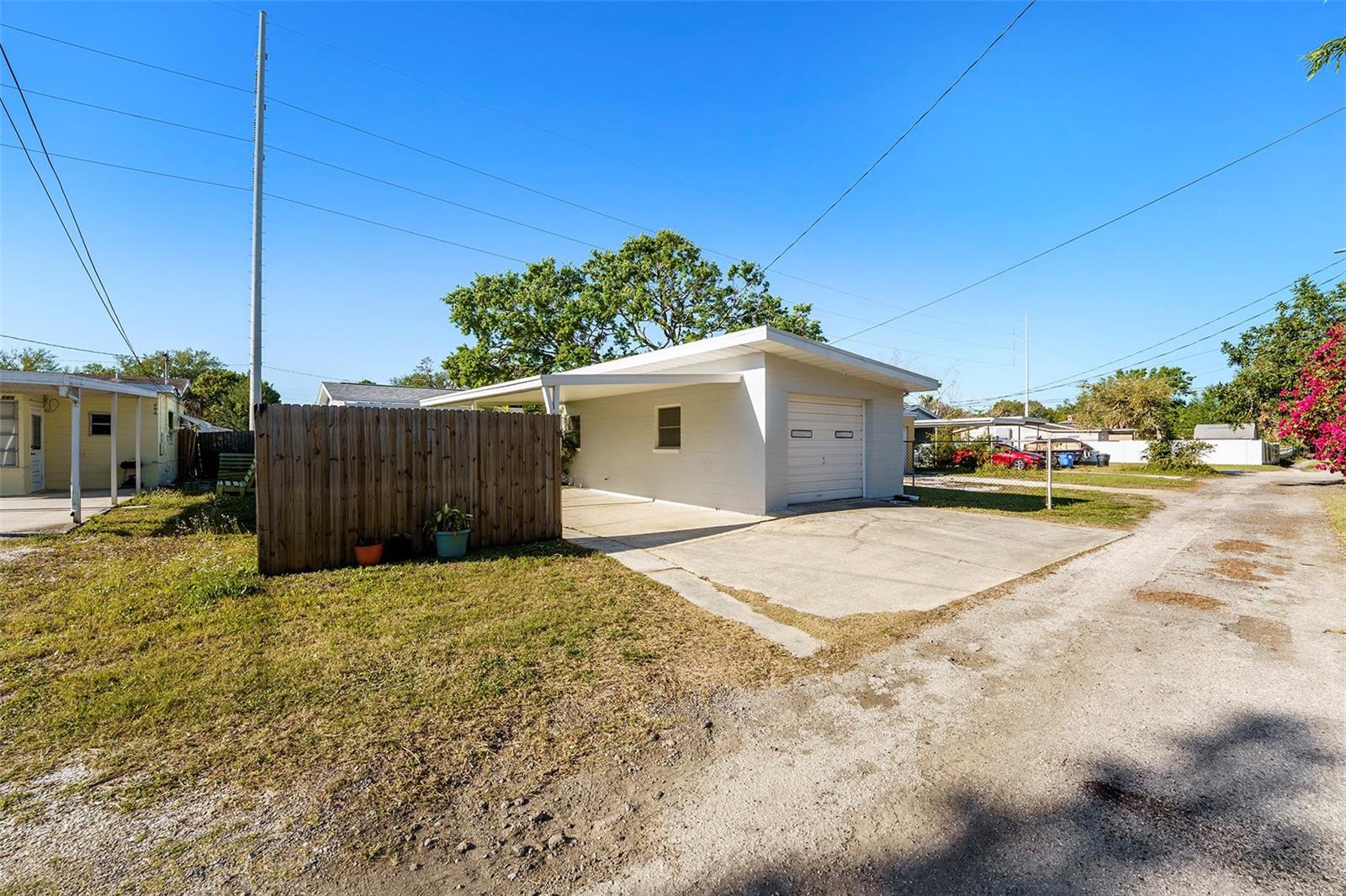 679 71ST AVE N, ST PETERSBURG, FL, 33702