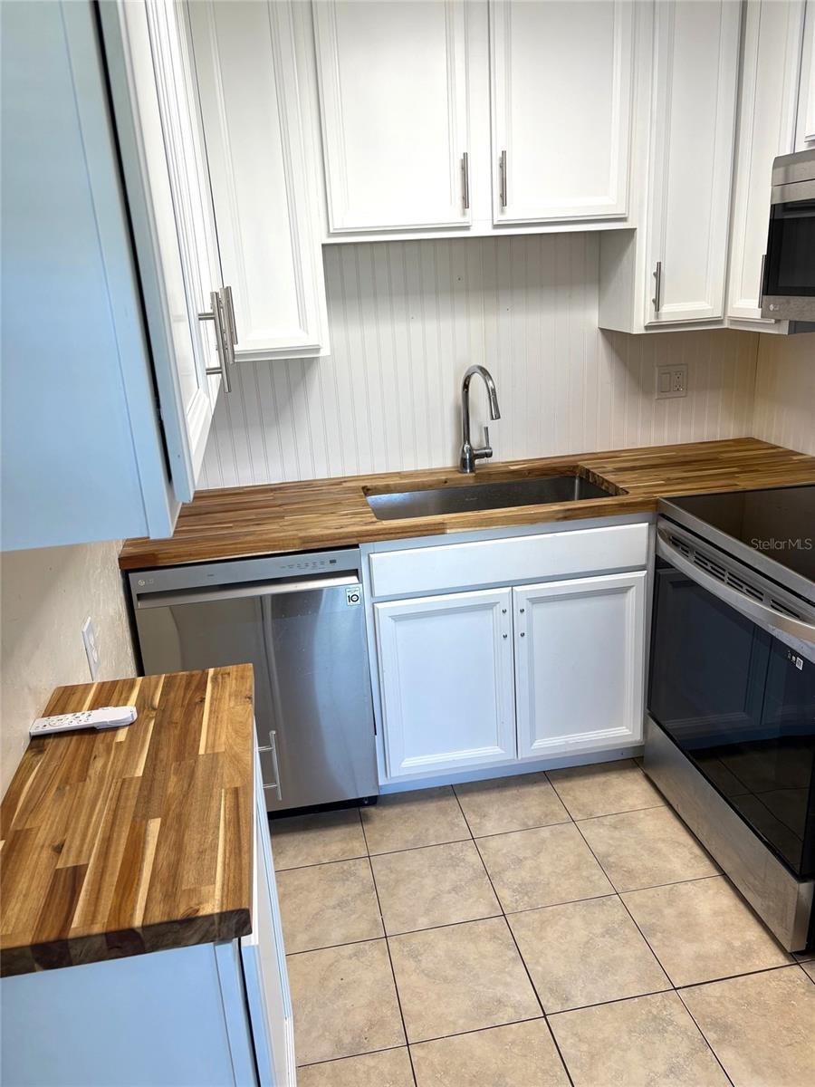 1012 BURBANK CT, SUN CITY CENTER, FL, 33573