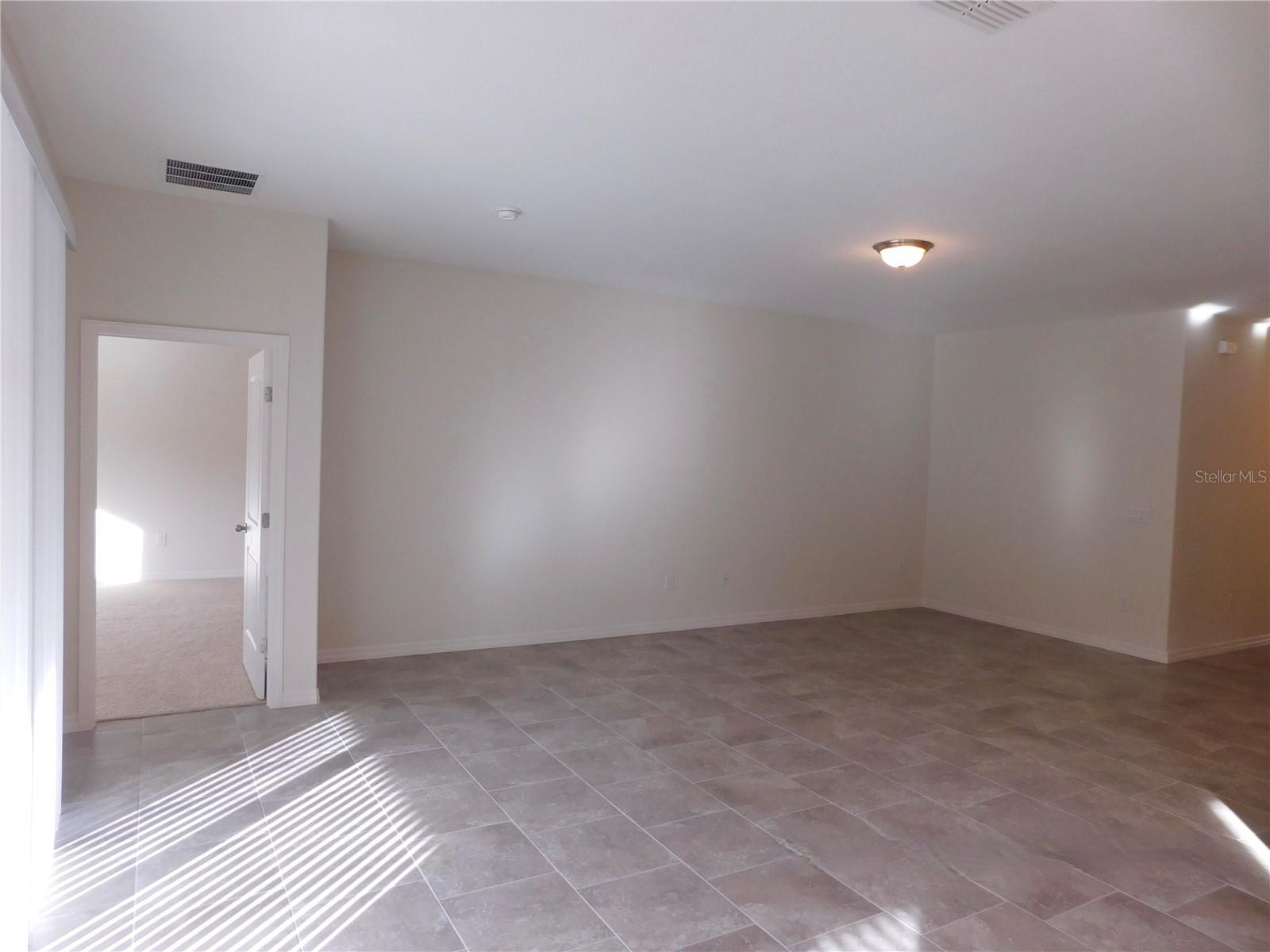 245 BRUNSWICK DR, DAVENPORT, FL, 33837