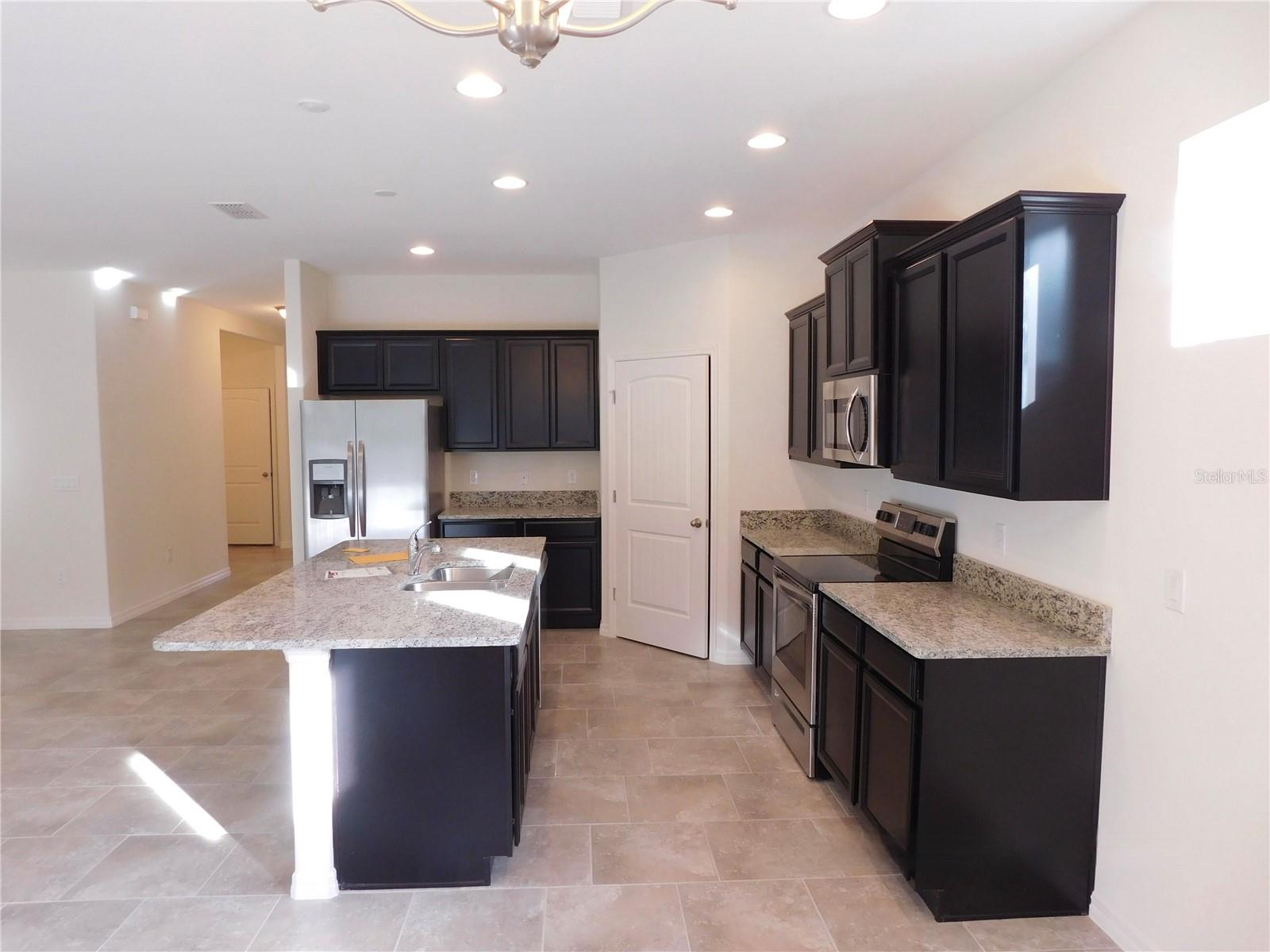 245 BRUNSWICK DR, DAVENPORT, FL, 33837