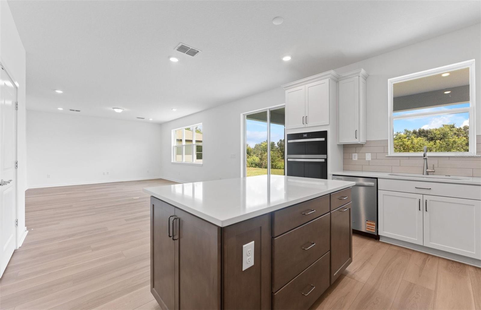 37195 CLINCH CIR, ZEPHYRHILLS, FL, 33540