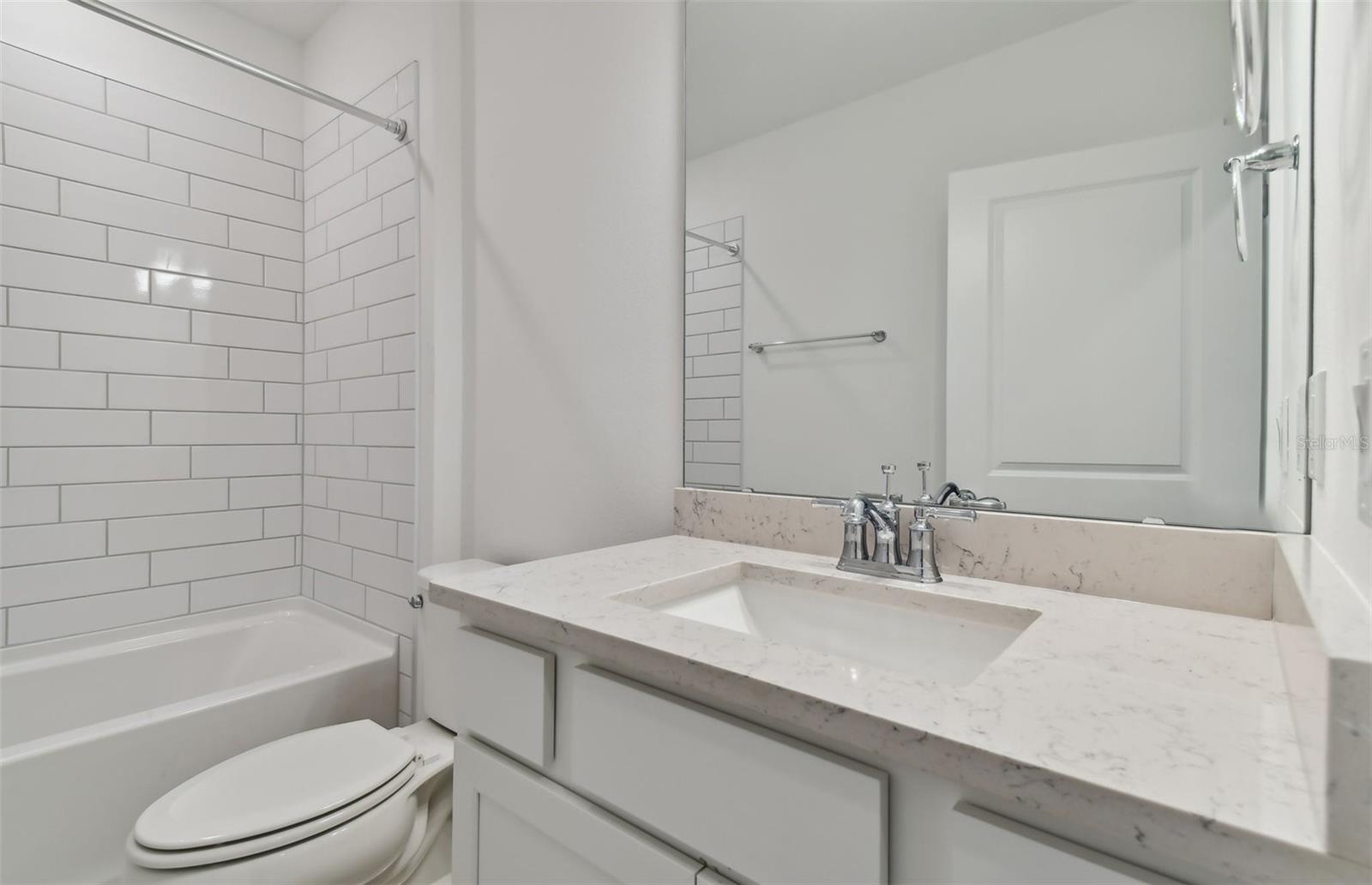 1076 KISTNA DR, ZEPHYRHILLS, FL, 33540