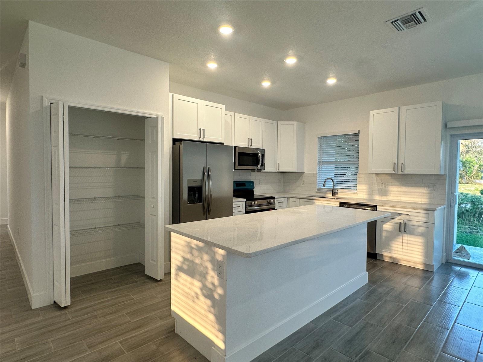 632 INDIAN CREEK LN, PUNTA GORDA, FL, 33982