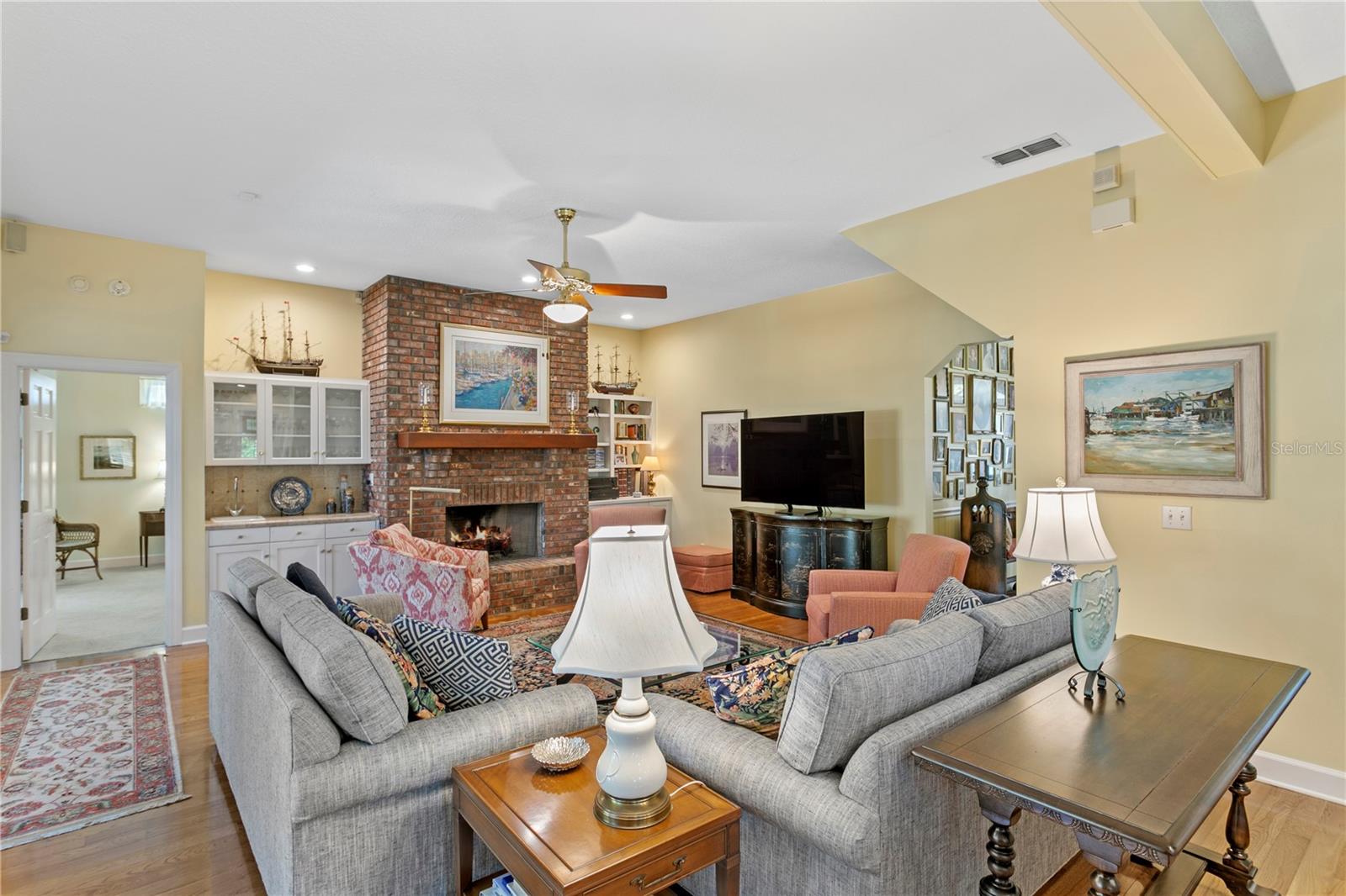 823 S ROXMERE RD, TAMPA, FL, 33609