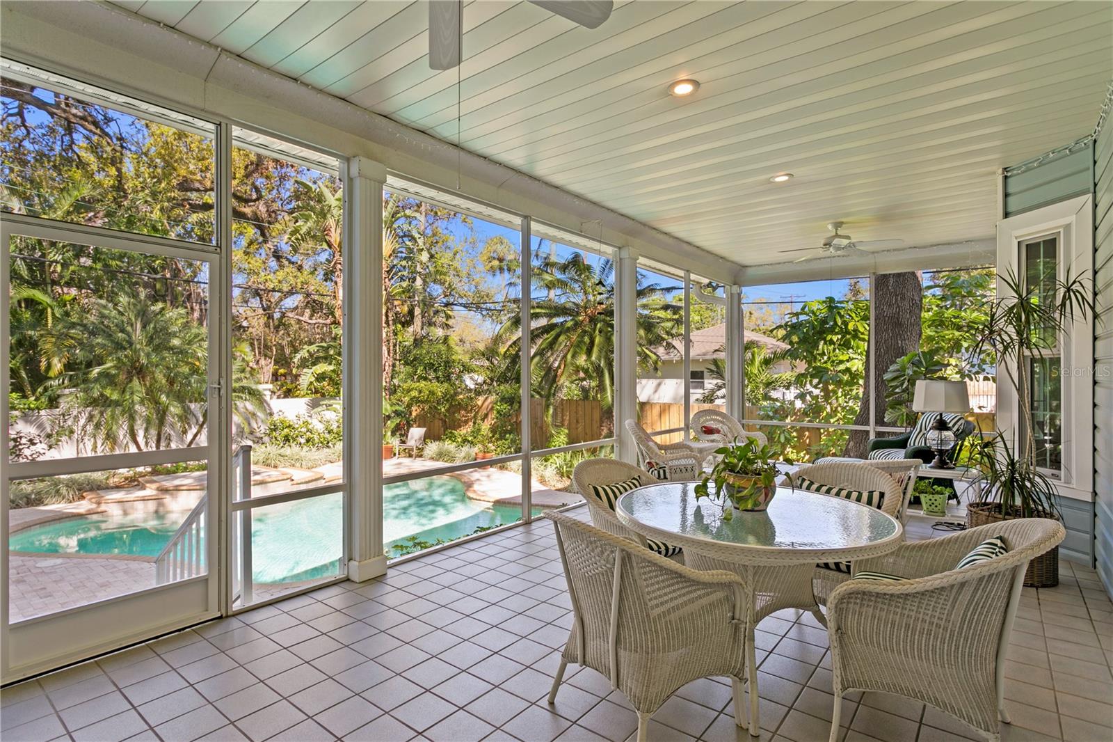 823 S ROXMERE RD, TAMPA, FL, 33609