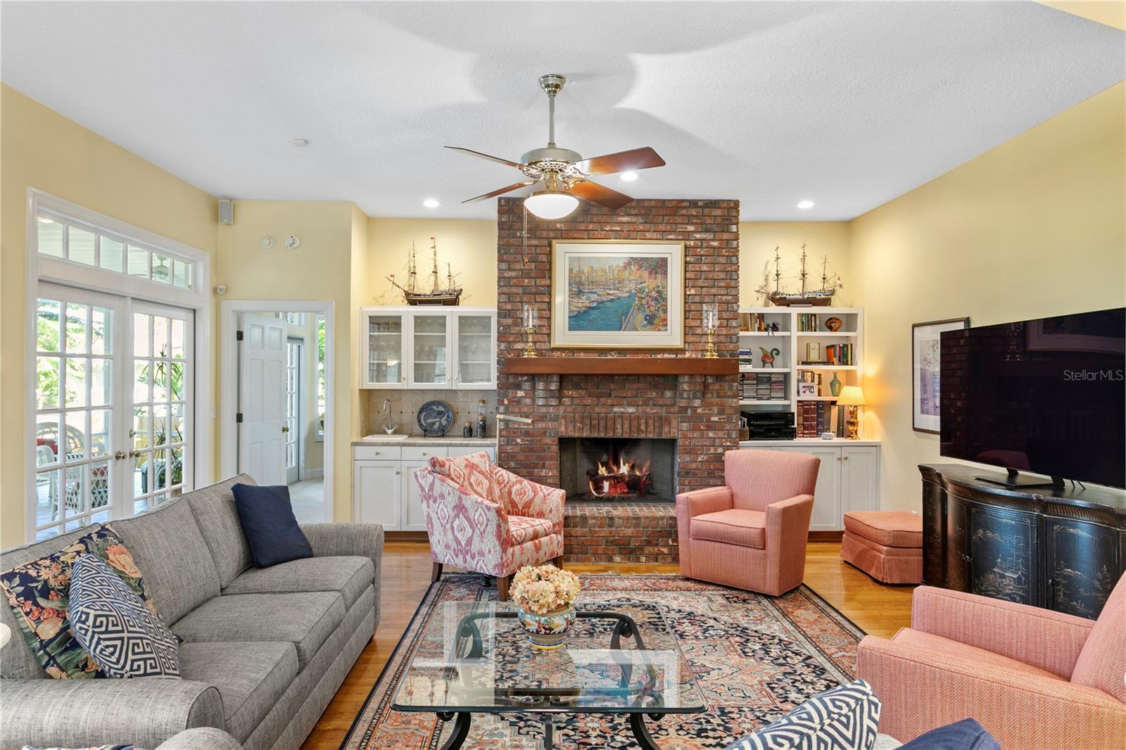 823 S ROXMERE RD, TAMPA, FL, 33609