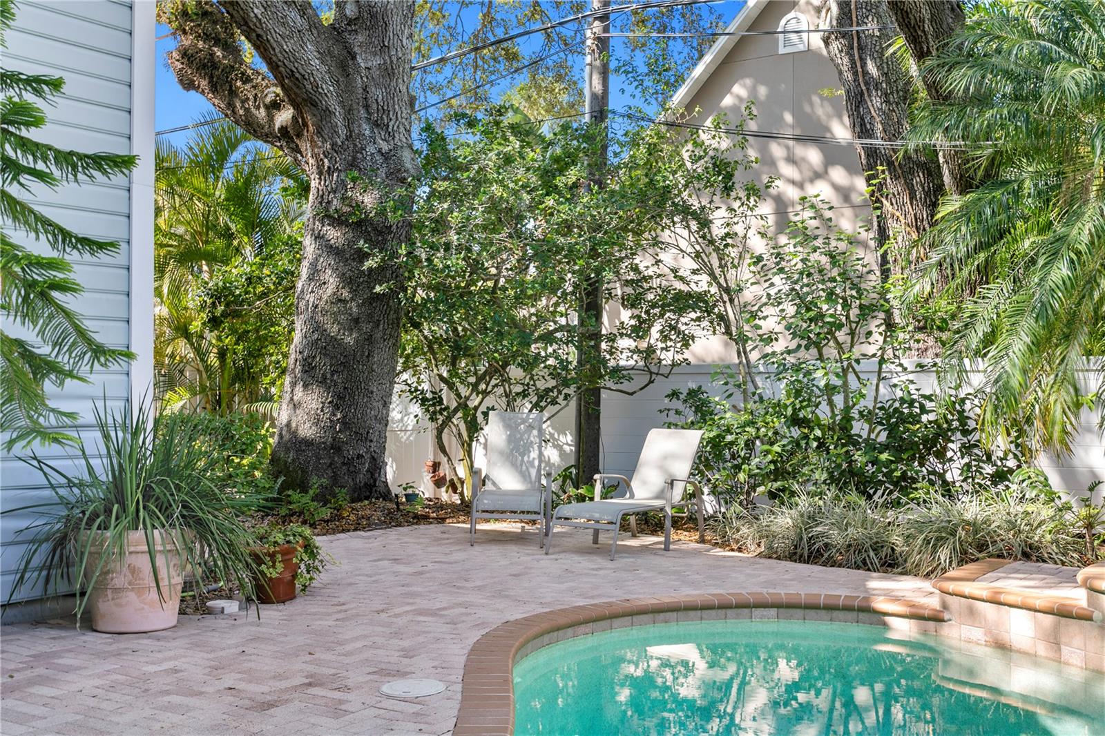 823 S ROXMERE RD, TAMPA, FL, 33609