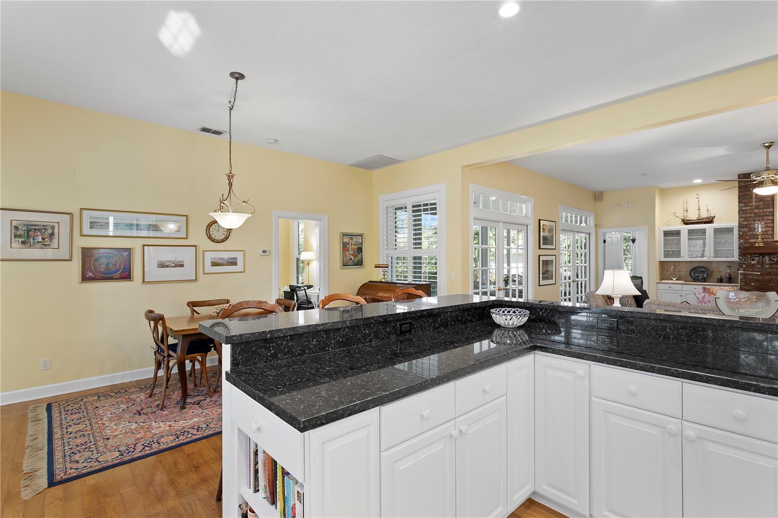 823 S ROXMERE RD, TAMPA, FL, 33609