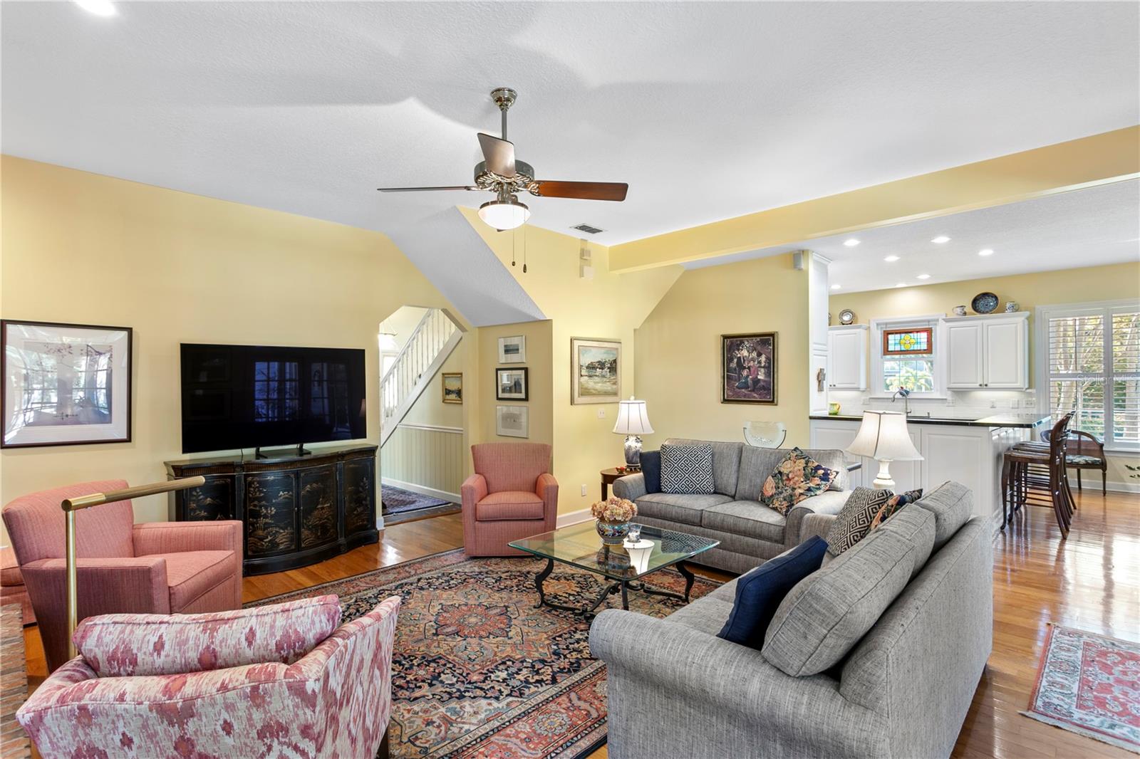 823 S ROXMERE RD, TAMPA, FL, 33609