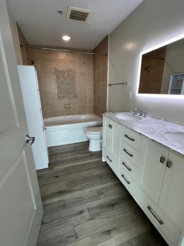 101 S EOLA DR #1002, ORLANDO, FL, 32801