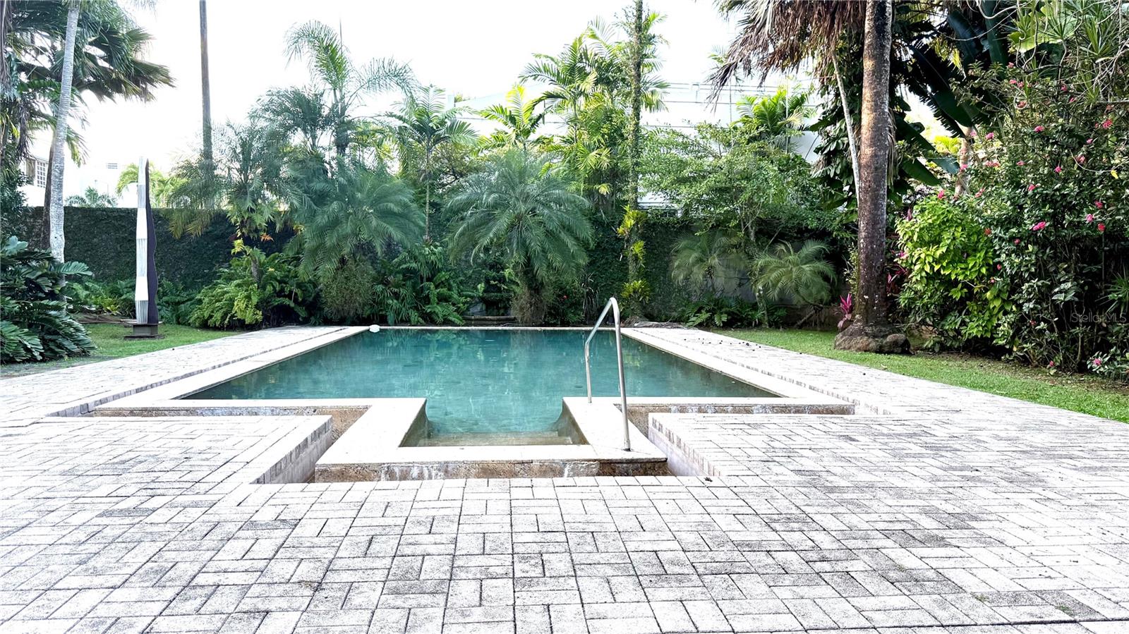 PR9112059 Property Photo