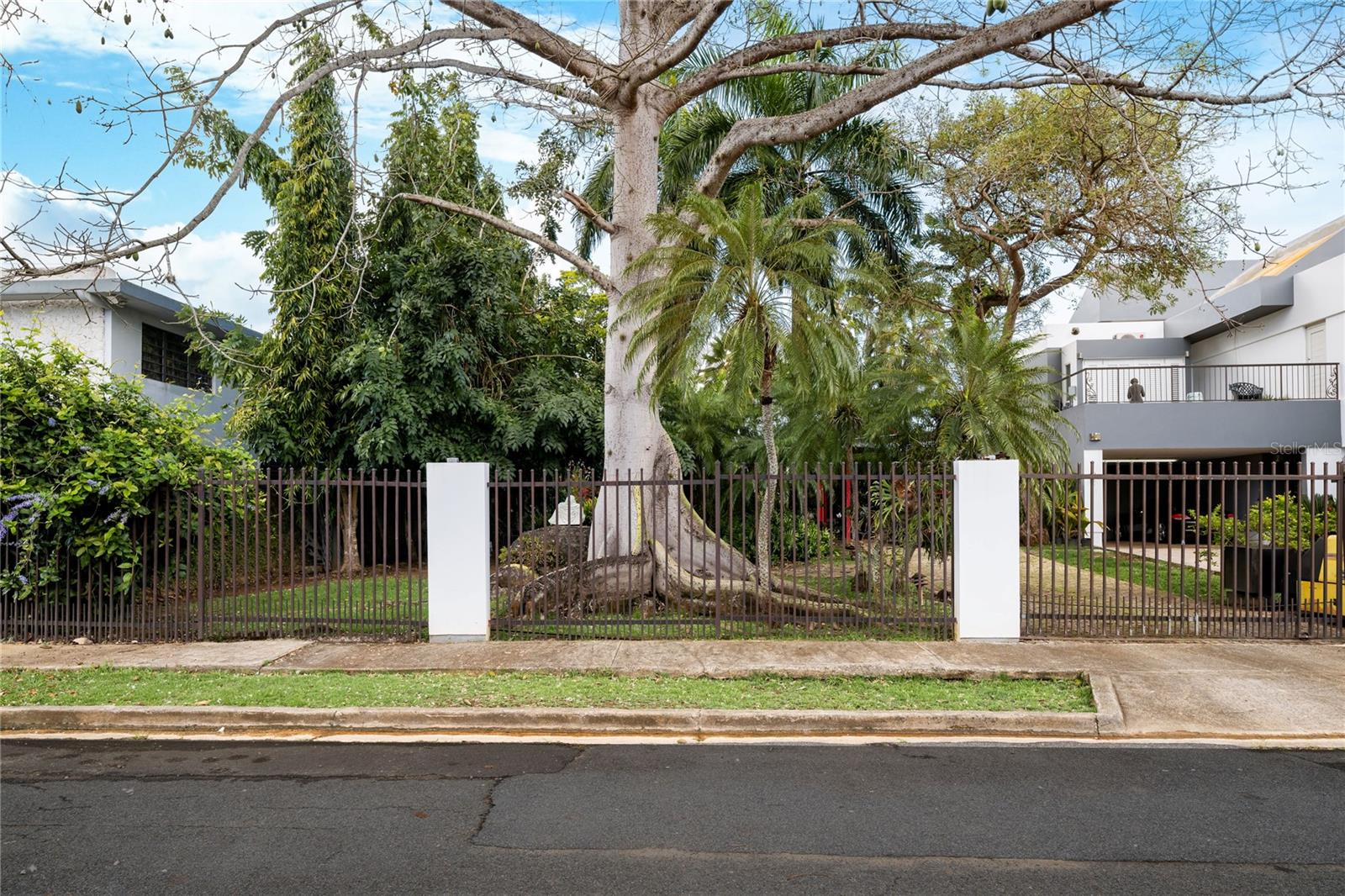 PR9112059 Property Photo