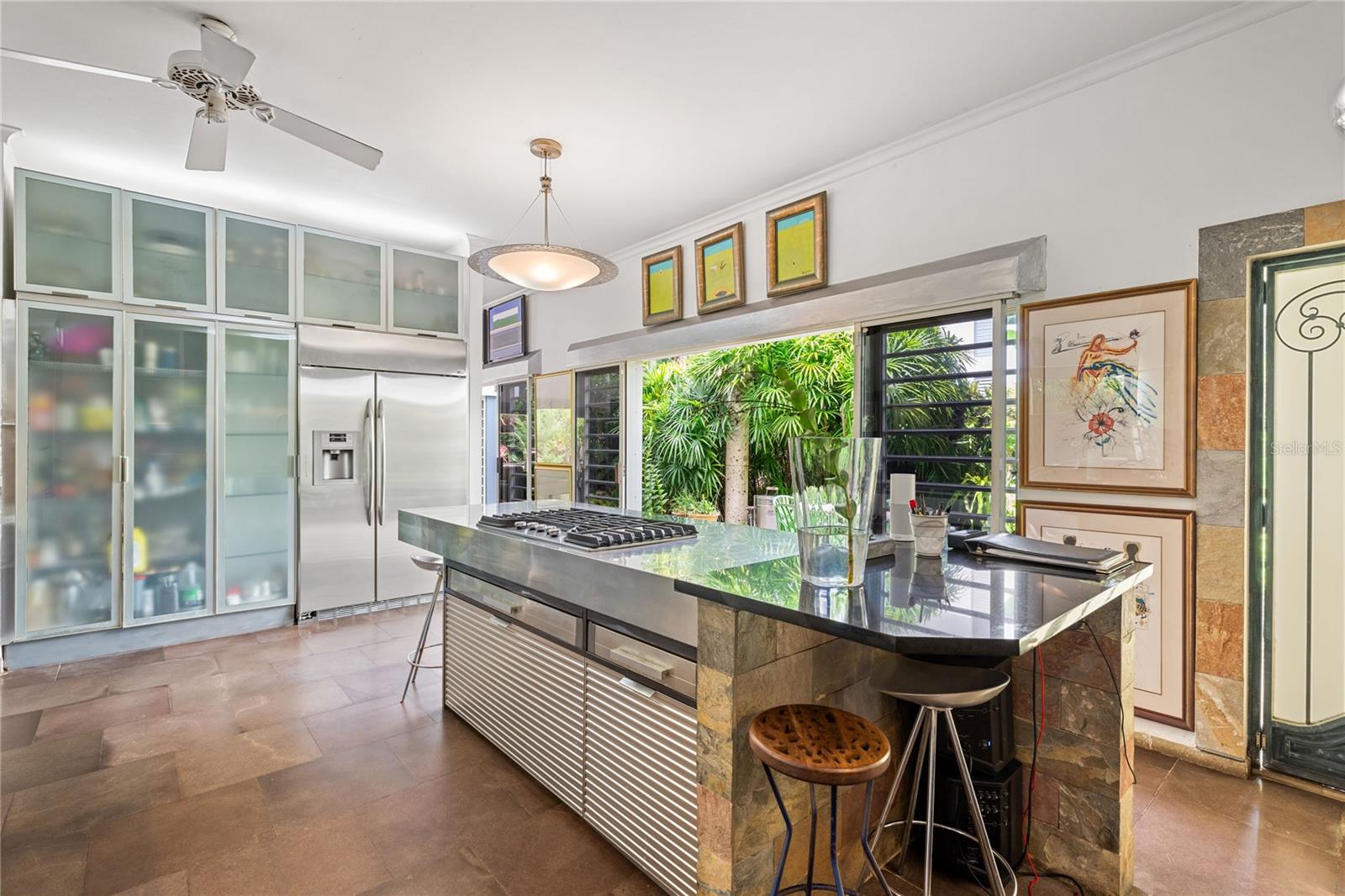 PR9112059 Property Photo