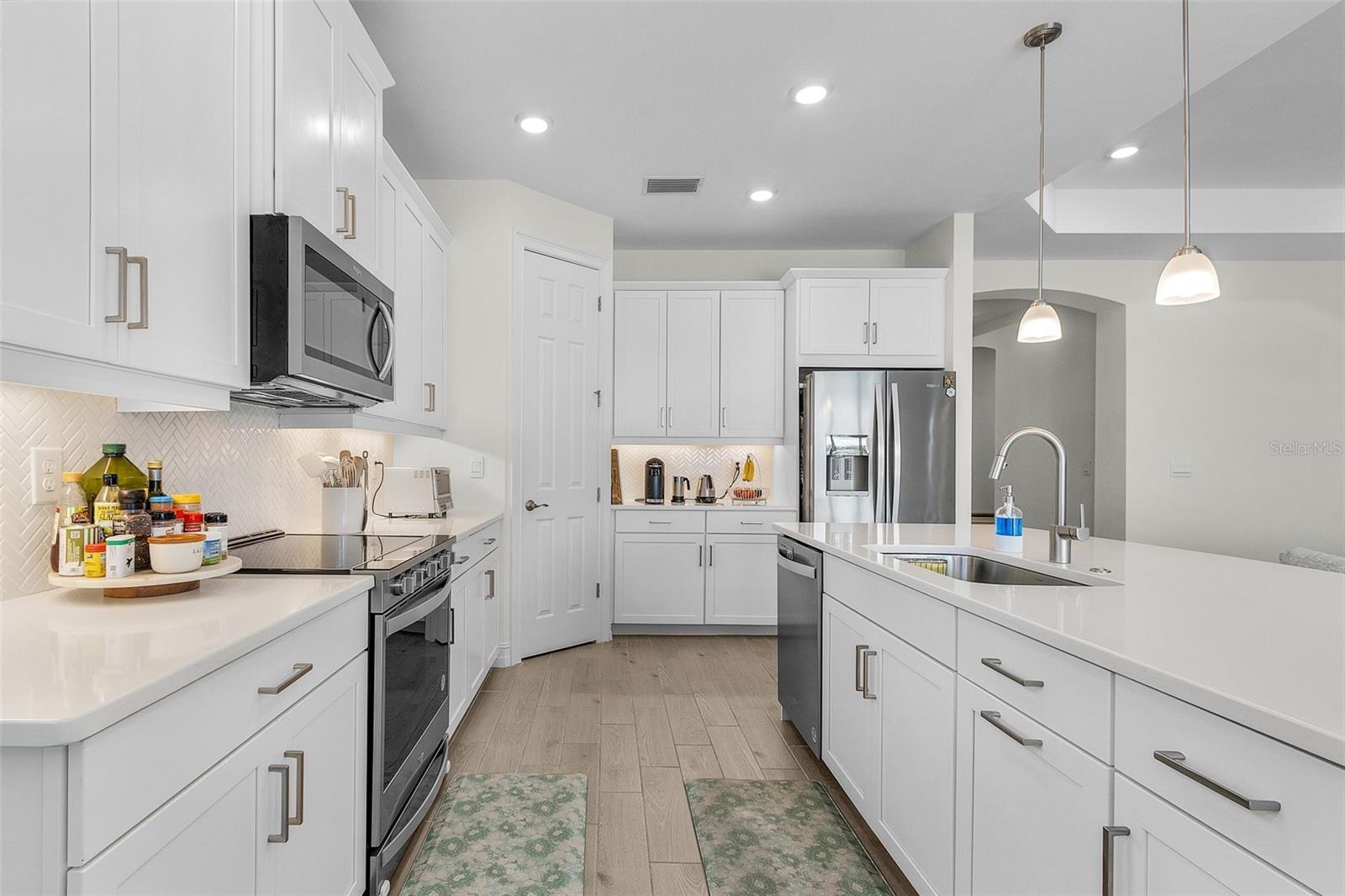 16744 SIESTA DRUM WAY, BONITA SPRINGS, FL, 34135