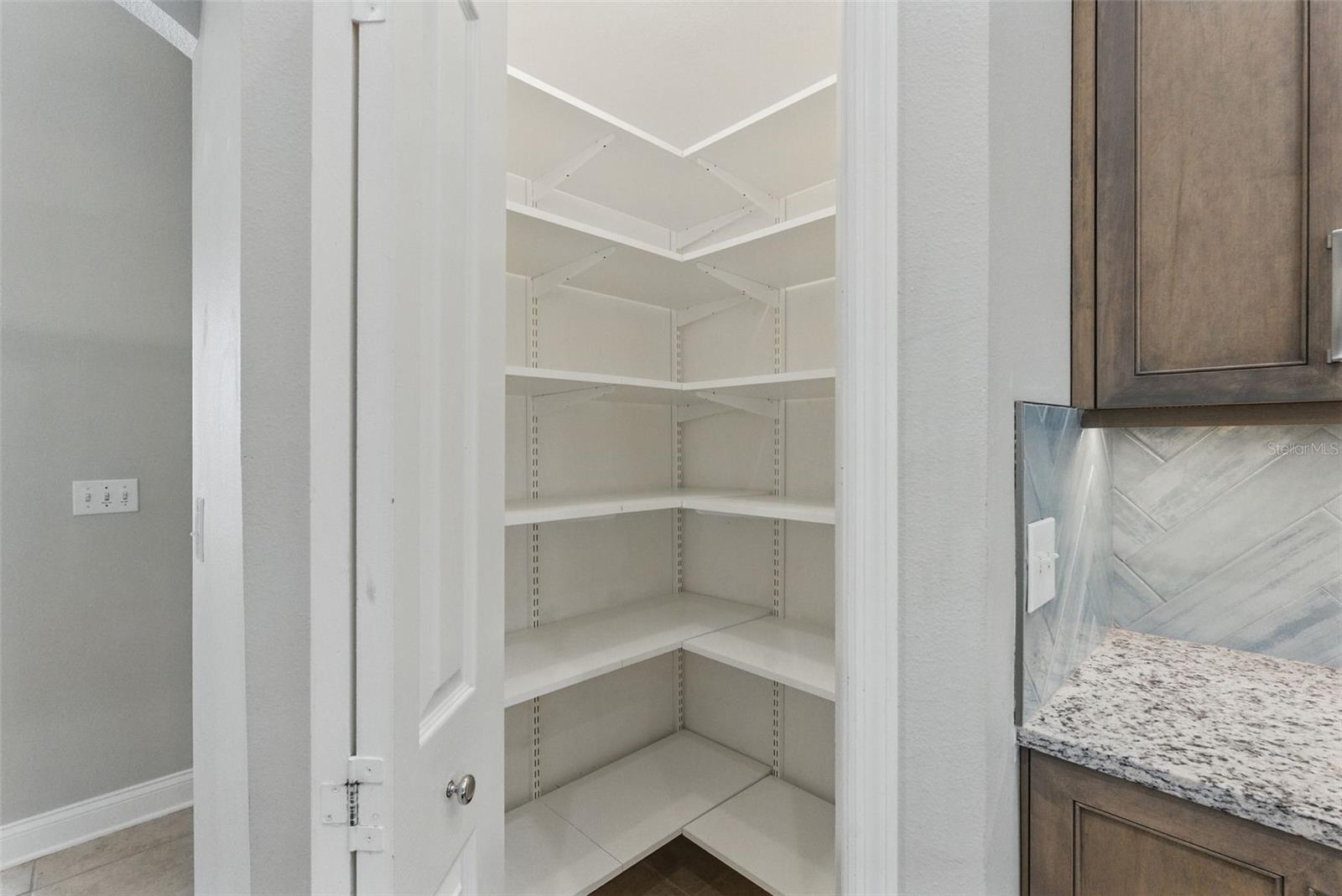 612 ADDISON DR NE, ST PETERSBURG, FL, 33716