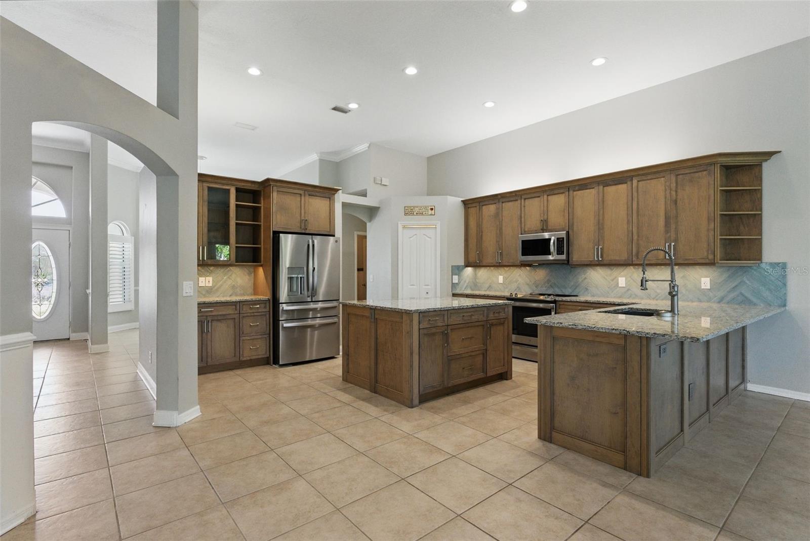 612 ADDISON DR NE, ST PETERSBURG, FL, 33716