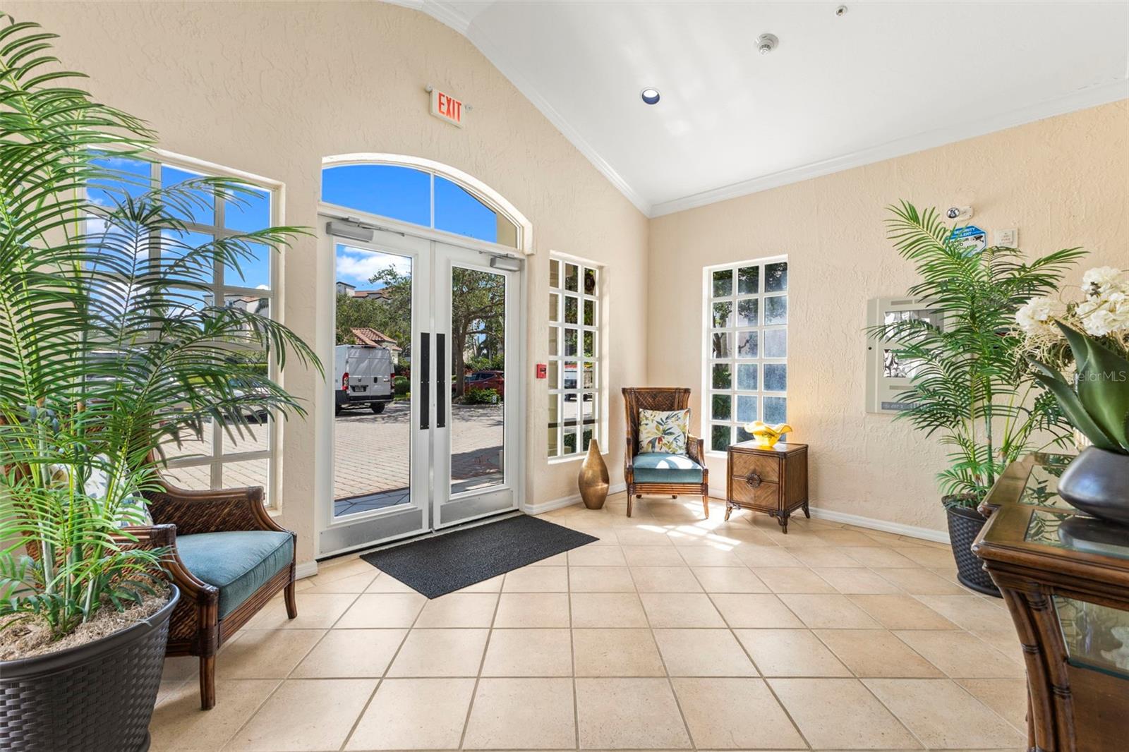 5420 EAGLES POINT CIR #103, SARASOTA, FL, 34231