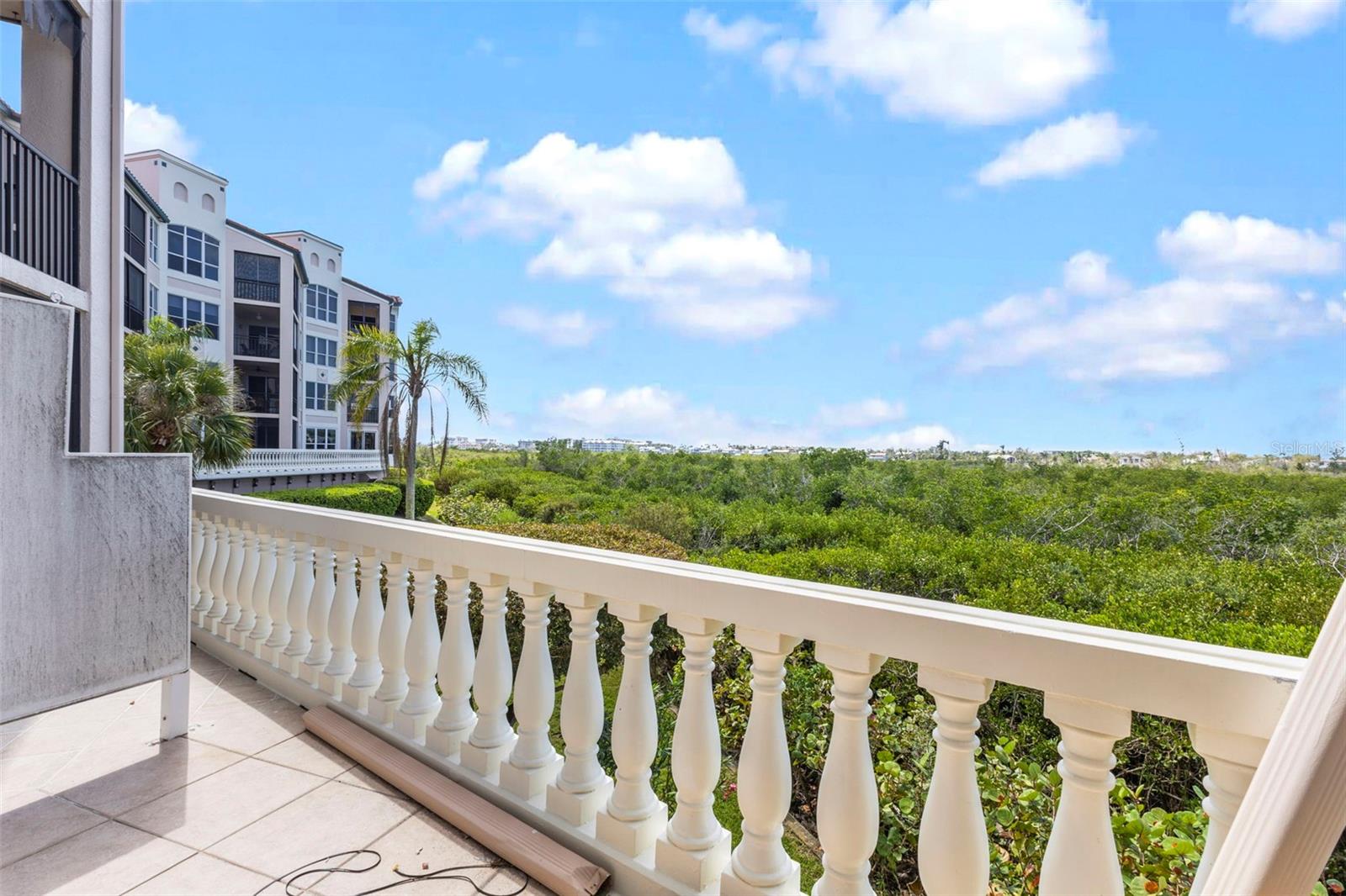 5420 EAGLES POINT CIR #103, SARASOTA, FL, 34231