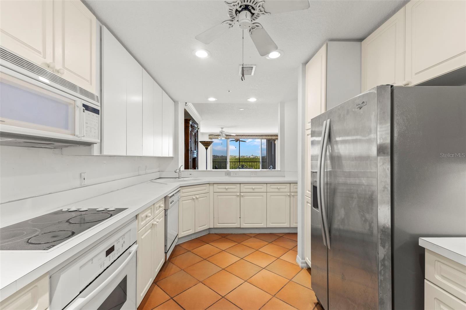 5420 EAGLES POINT CIR #103, SARASOTA, FL, 34231