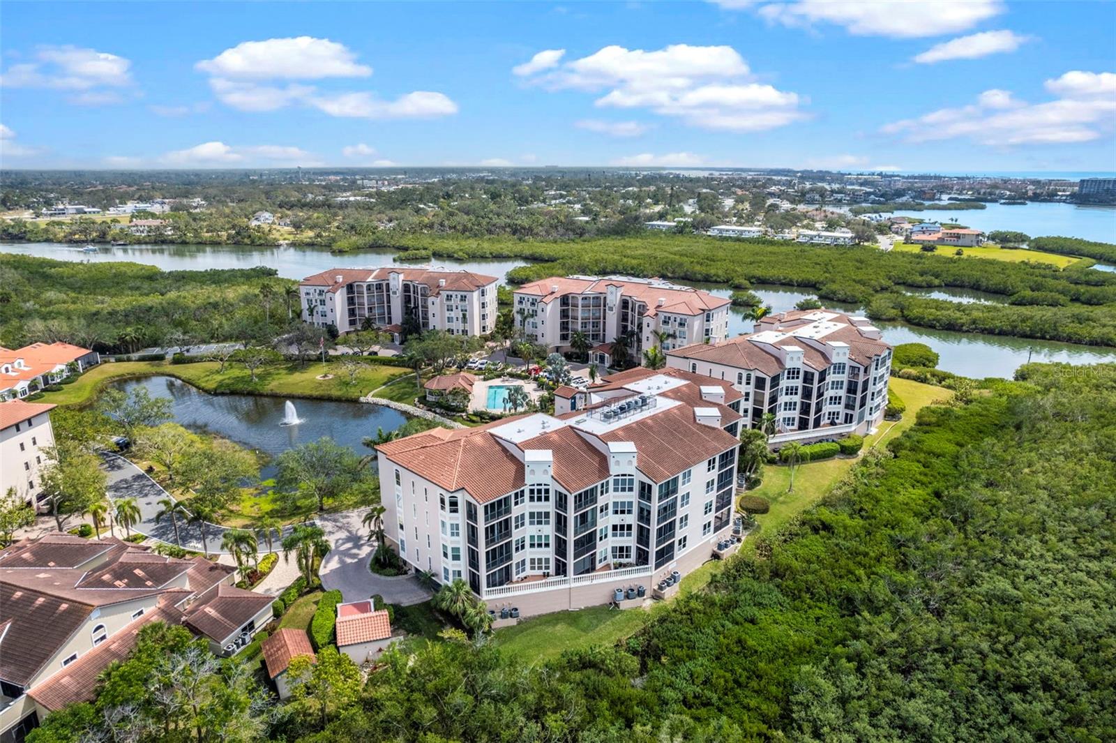 5420 EAGLES POINT CIR #103, SARASOTA, FL, 34231