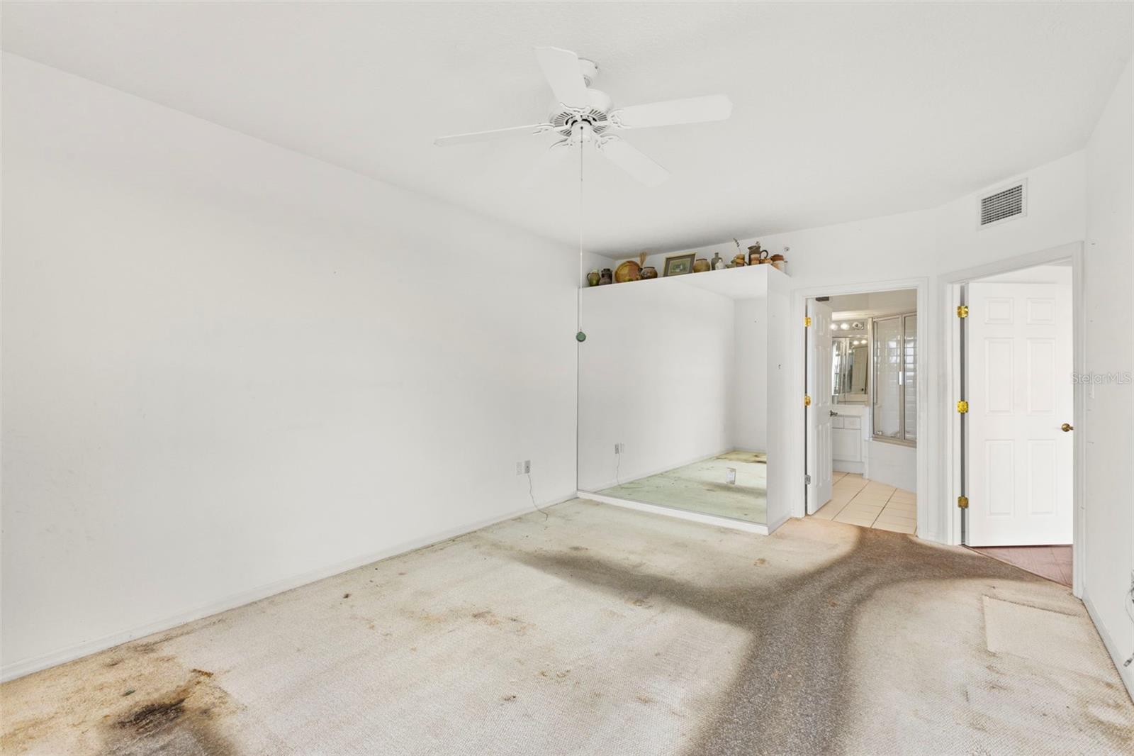 5420 EAGLES POINT CIR #103, SARASOTA, FL, 34231