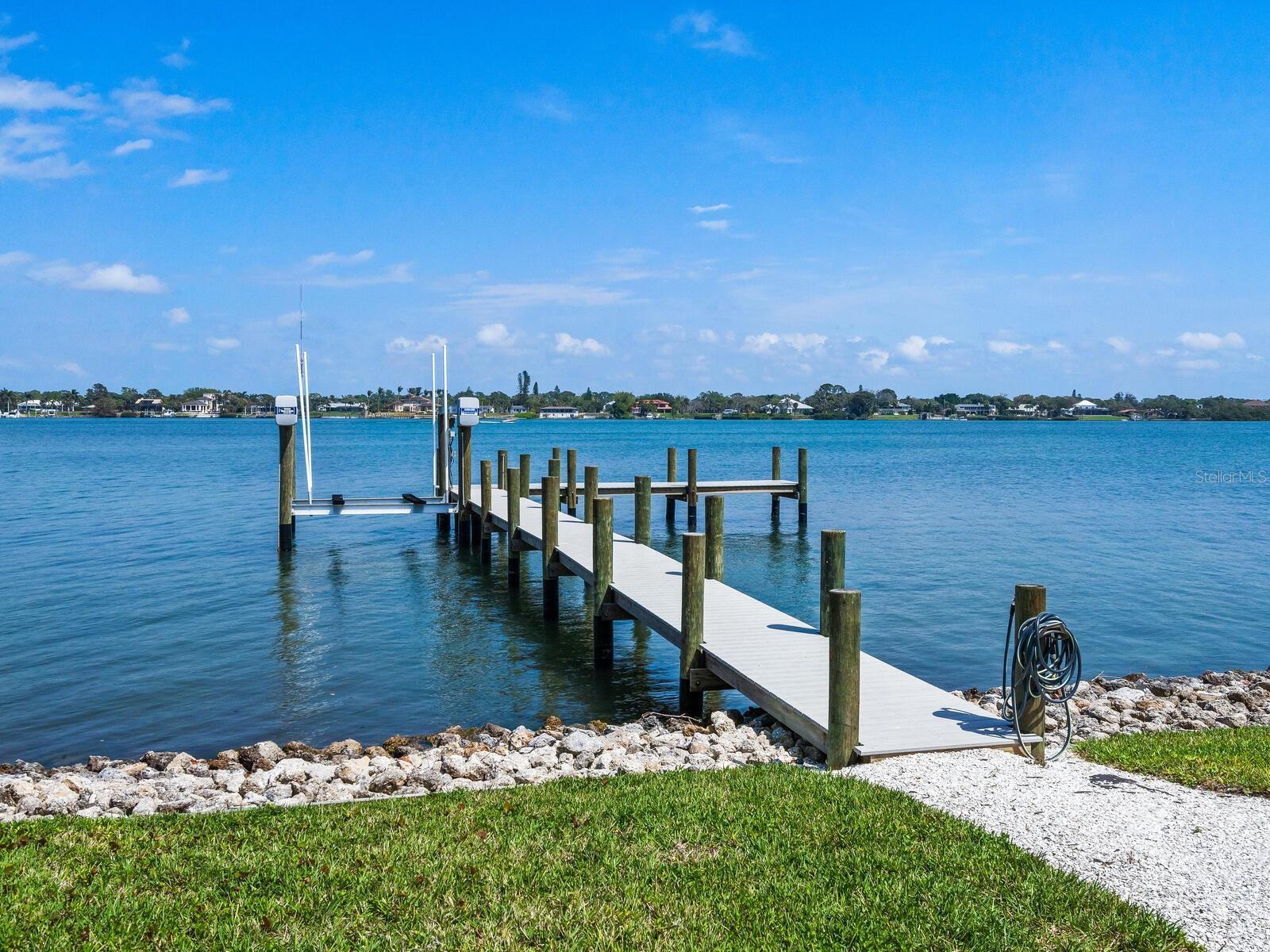 N6137556 Property Photo