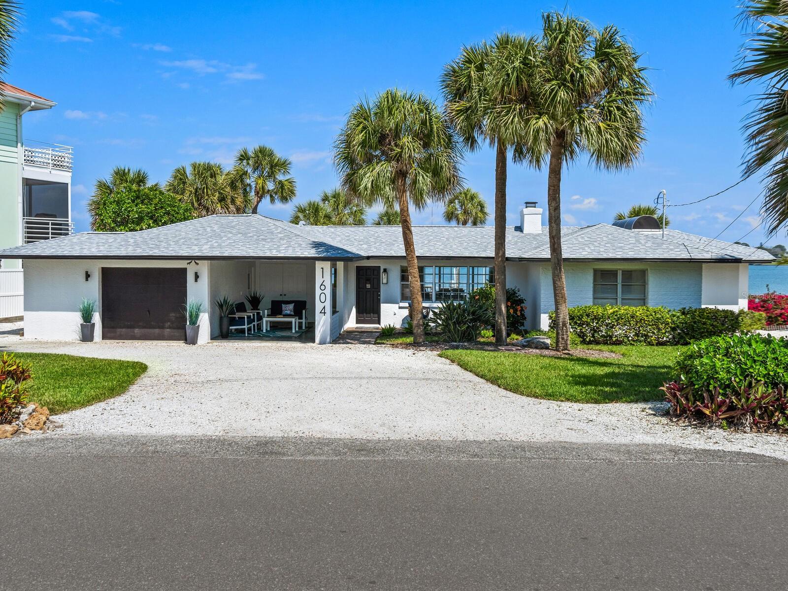 N6137556 Property Photo