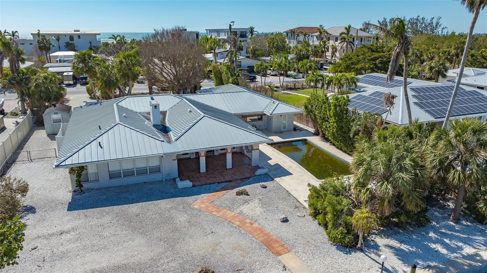 A4642794 Property Photo