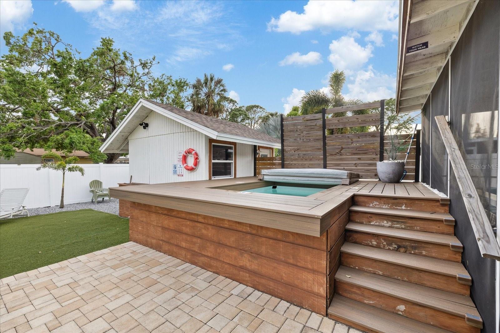 6339 S LANSDALE CIR, TAMPA, FL, 33616