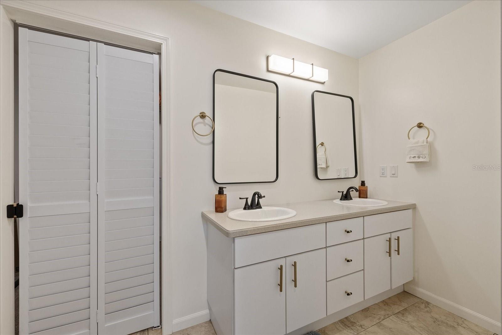 6339 S LANSDALE CIR, TAMPA, FL, 33616