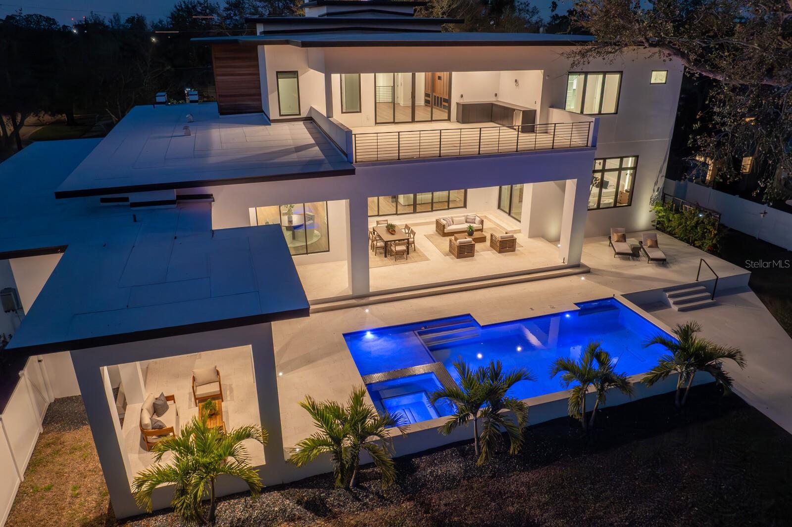 TB8356659 Property Photo