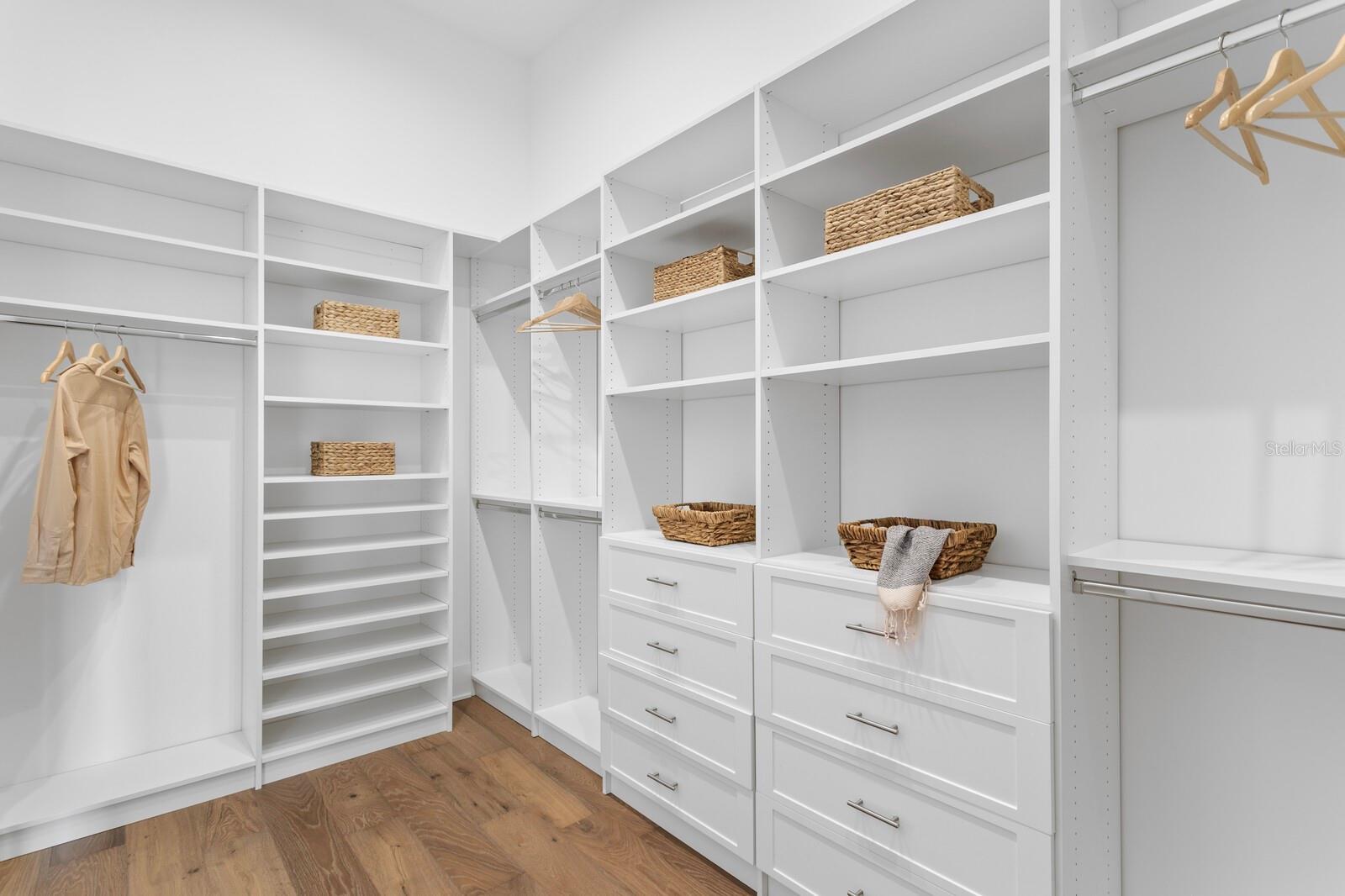 TB8356659 Property Photo