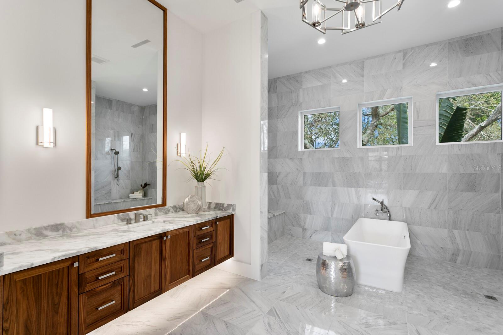 TB8356659 Property Photo