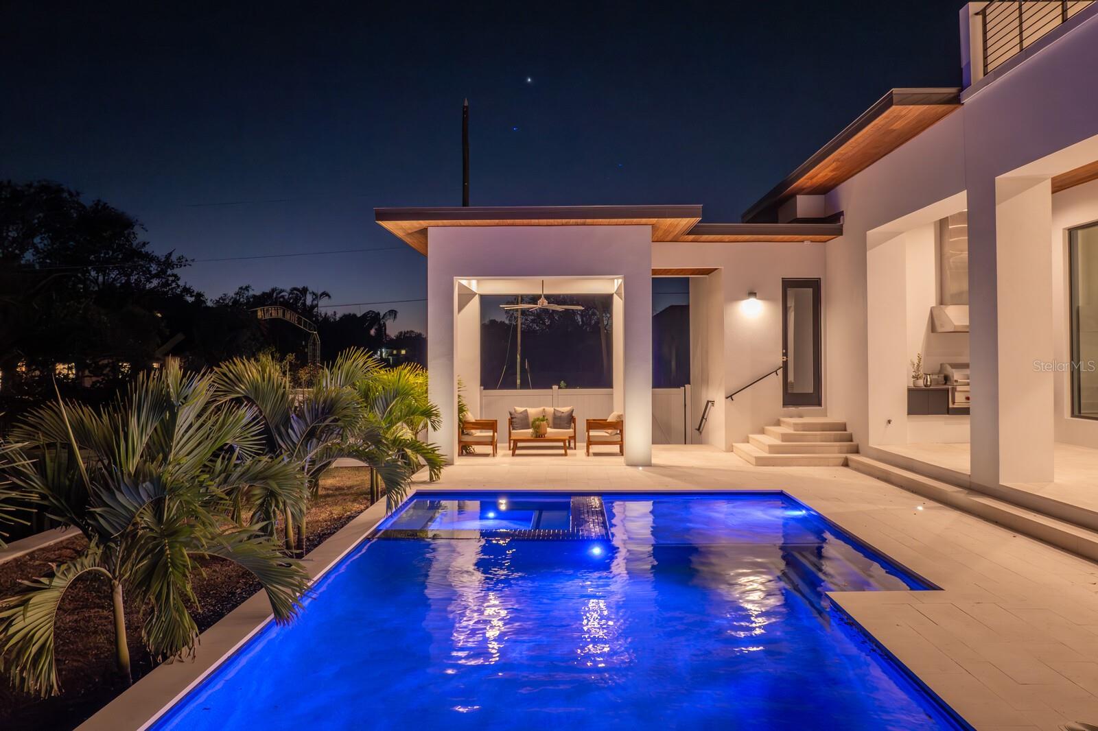 TB8356659 Property Photo