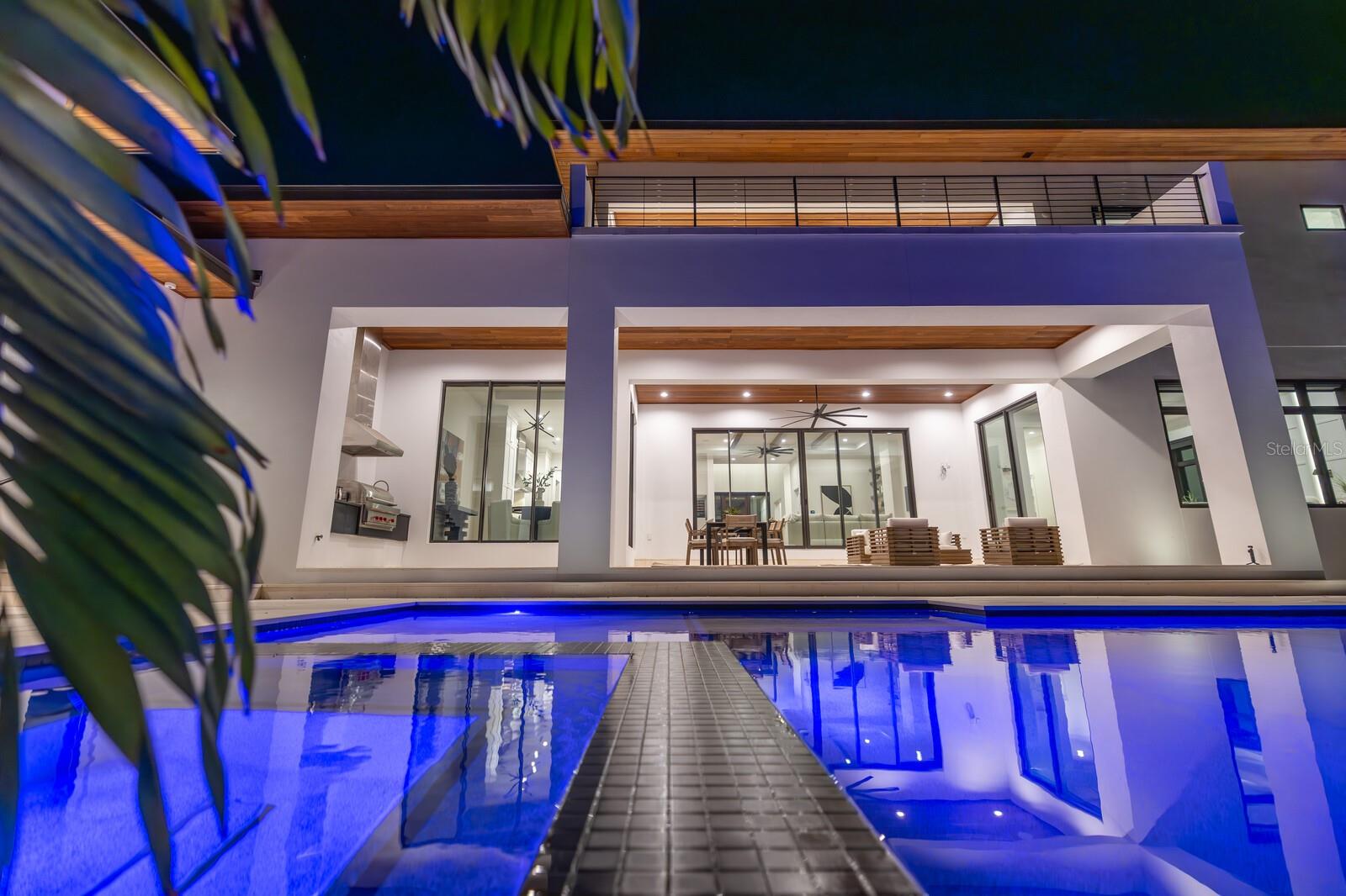 TB8356659 Property Photo