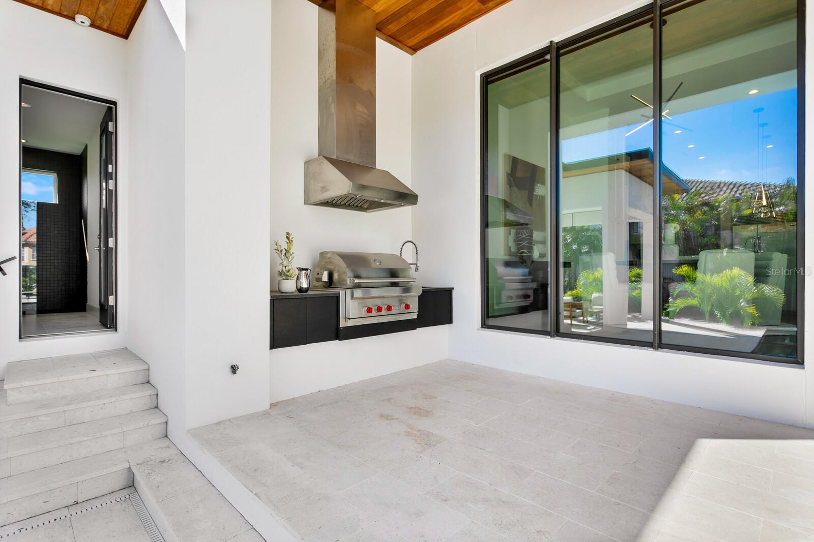 TB8356659 Property Photo