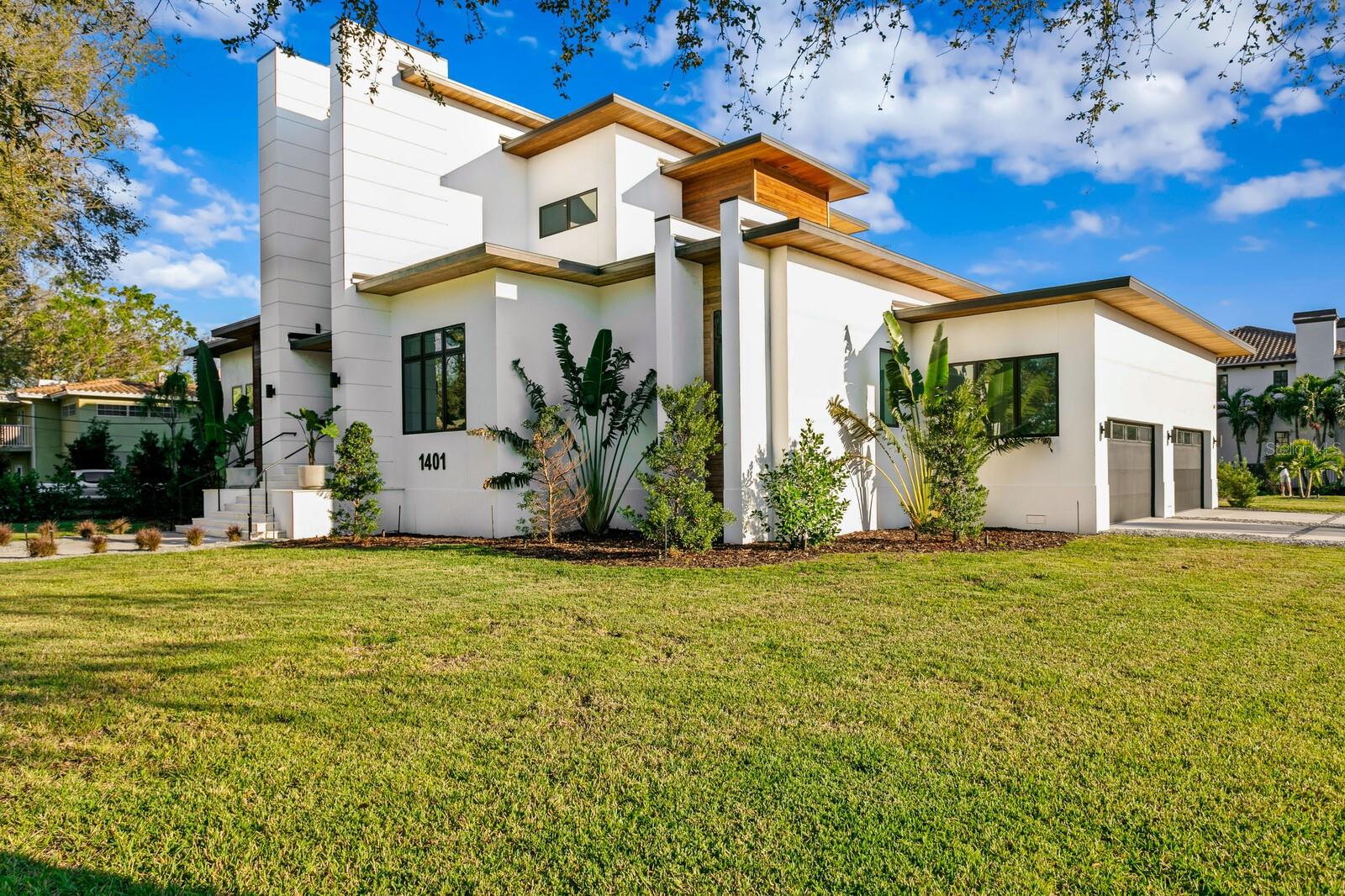 TB8356659 Property Photo