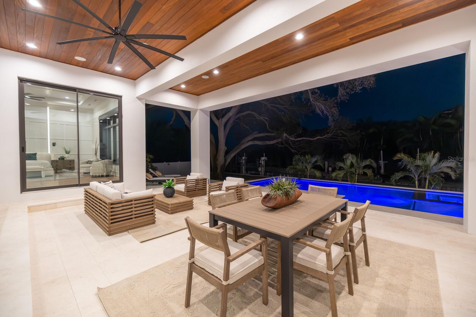 TB8356659 Property Photo