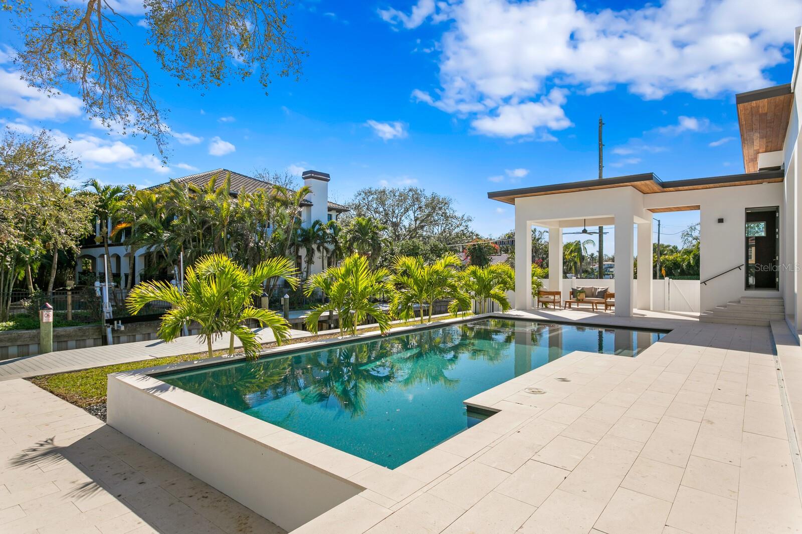 TB8356659 Property Photo