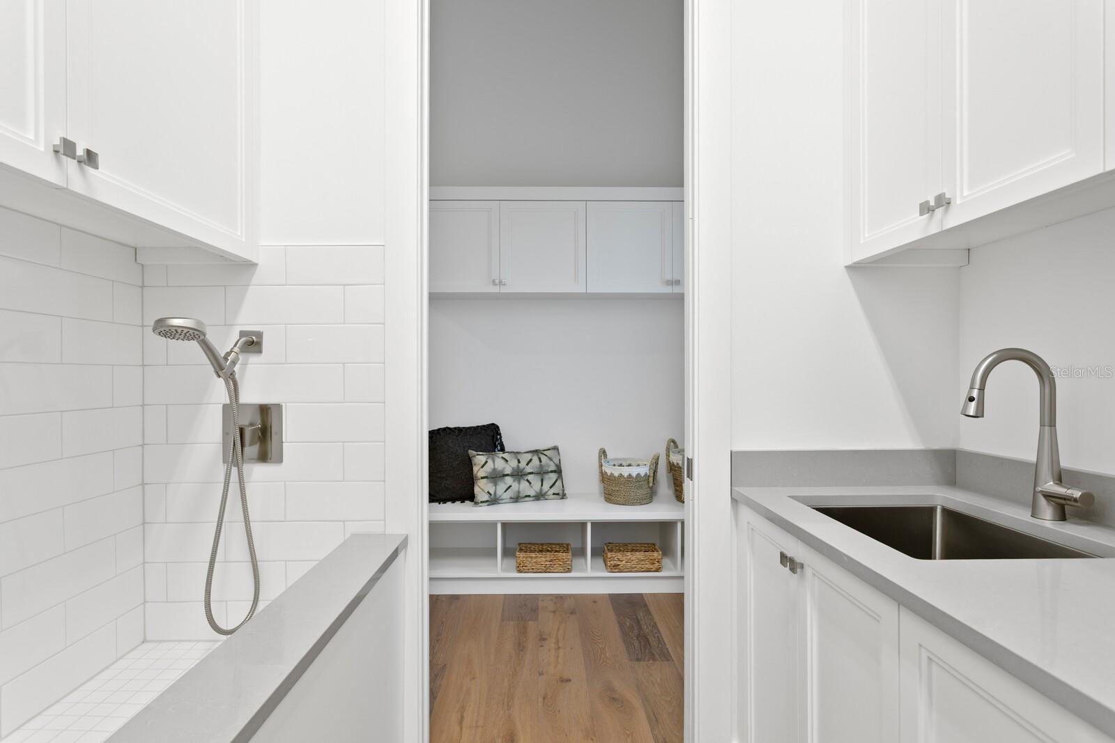 TB8356659 Property Photo