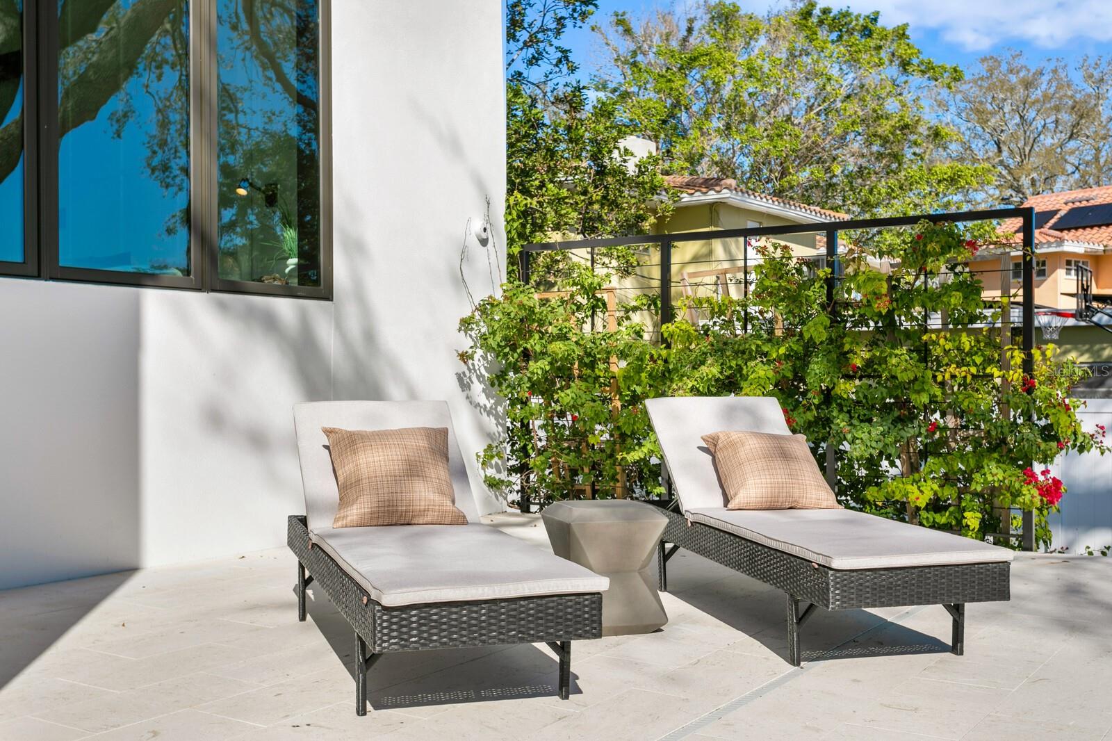 TB8356659 Property Photo