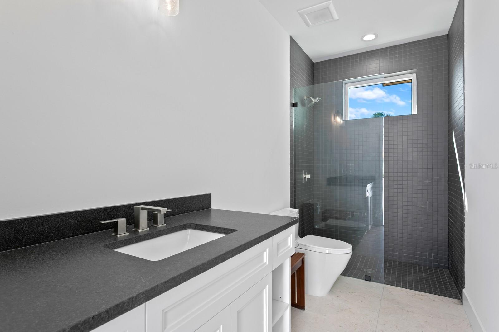 TB8356659 Property Photo