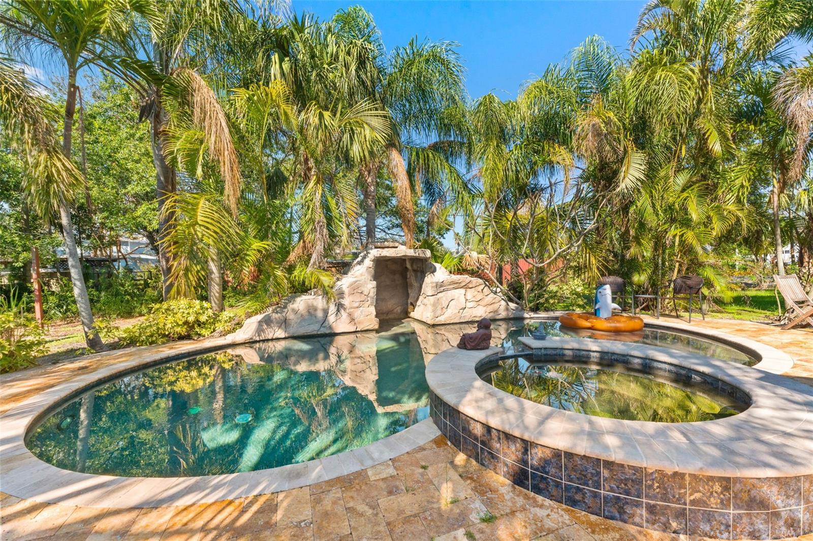 TB8356696 Property Photo