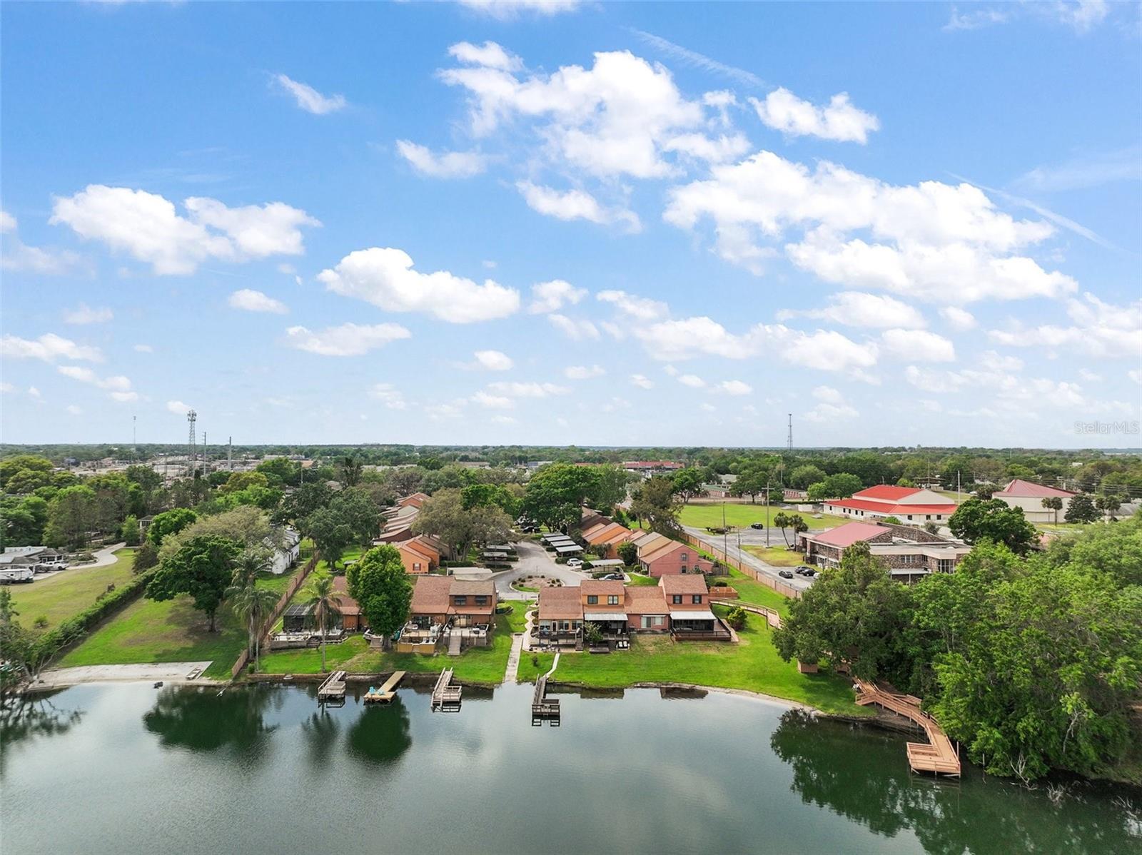 18 COVE LN, EUSTIS, FL, 32726